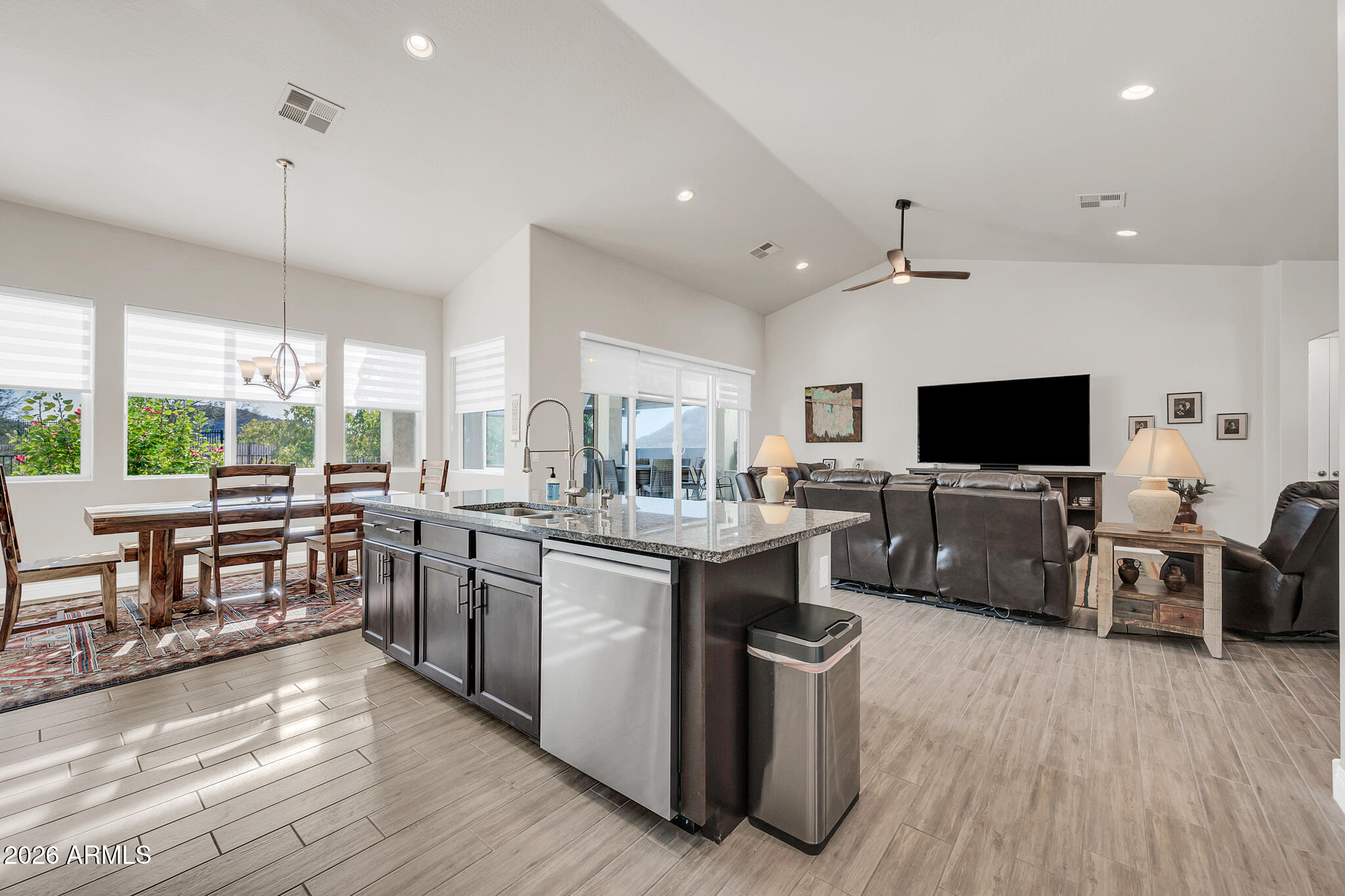 WHITEWING AT SAN TAN MAGMA - Residential