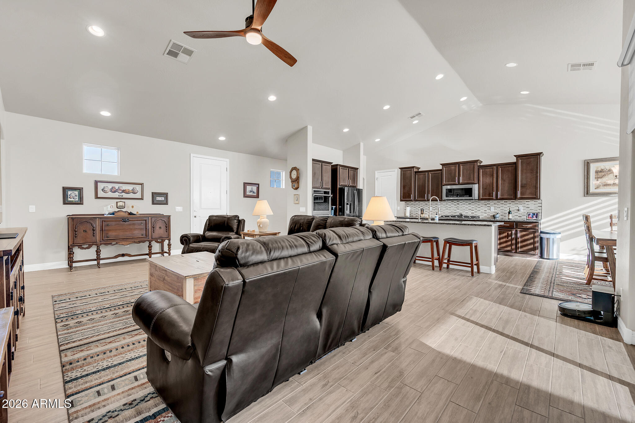WHITEWING AT SAN TAN MAGMA - Residential