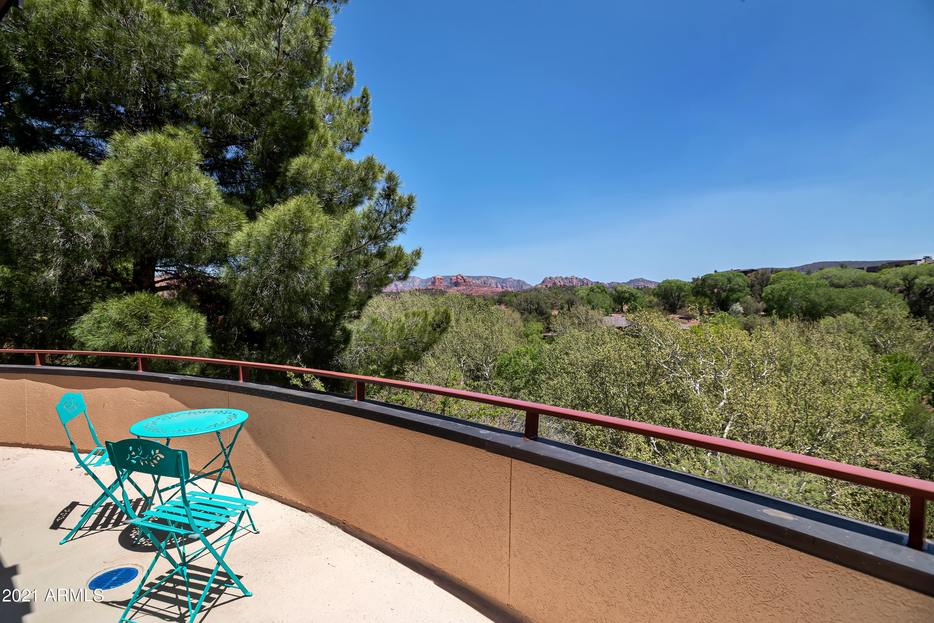 EAST CUP OF GOLD ESTATES - Residential