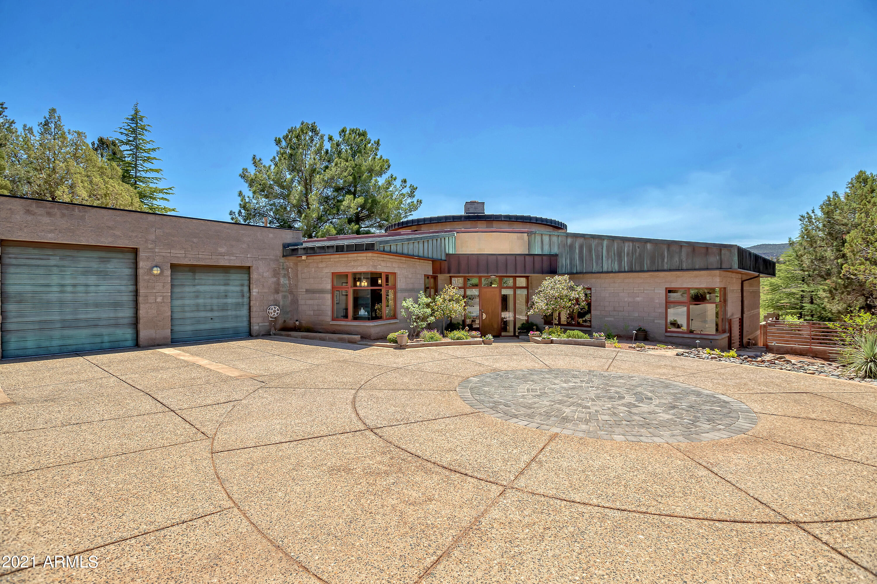 EAST CUP OF GOLD ESTATES - Residential