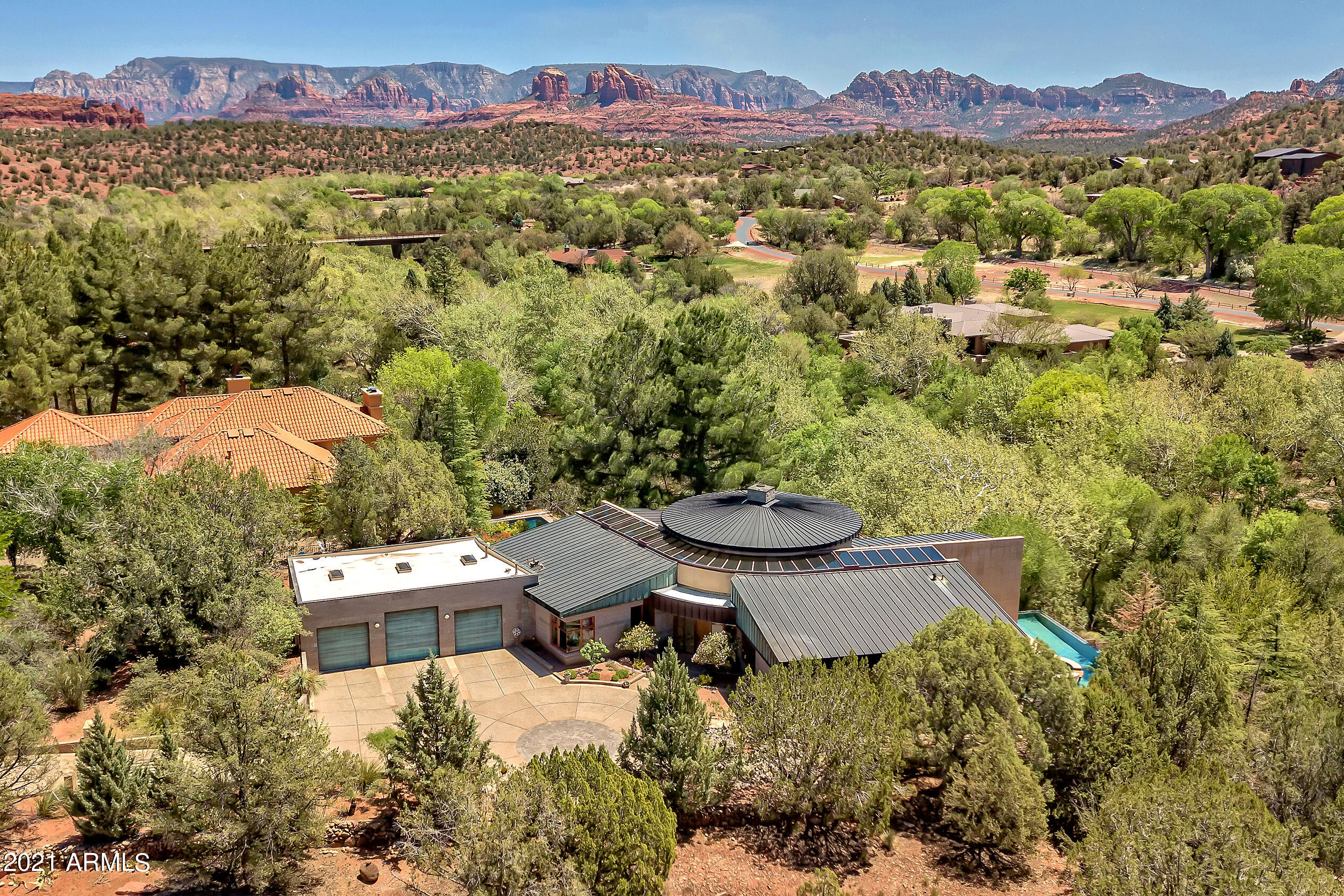 EAST CUP OF GOLD ESTATES - Residential