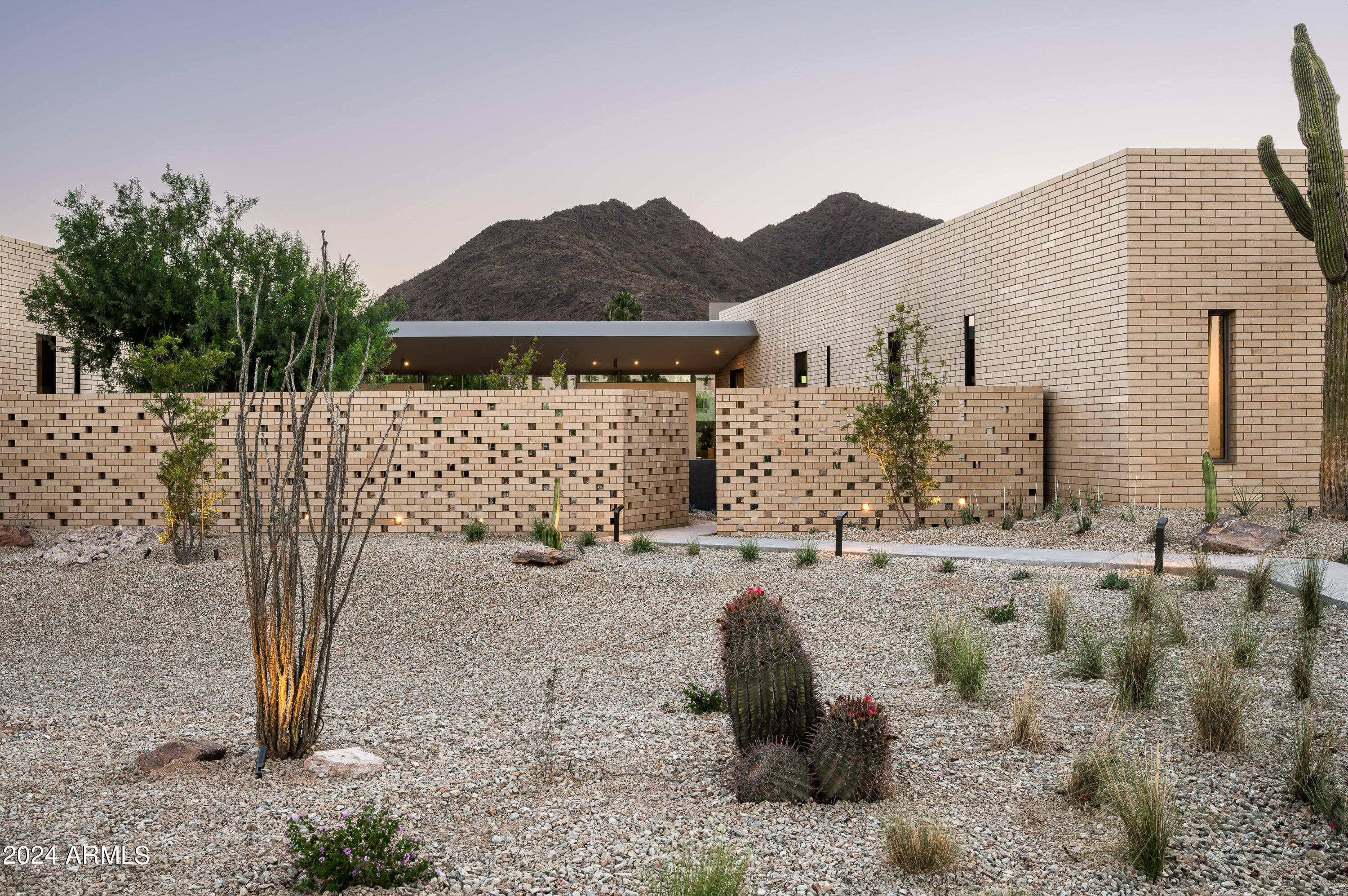 CAMELBACK LANDS - Residential