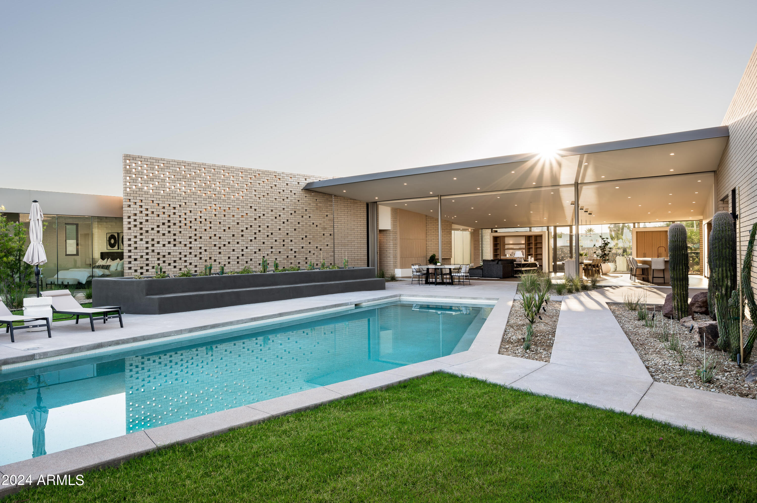 CAMELBACK LANDS - Residential