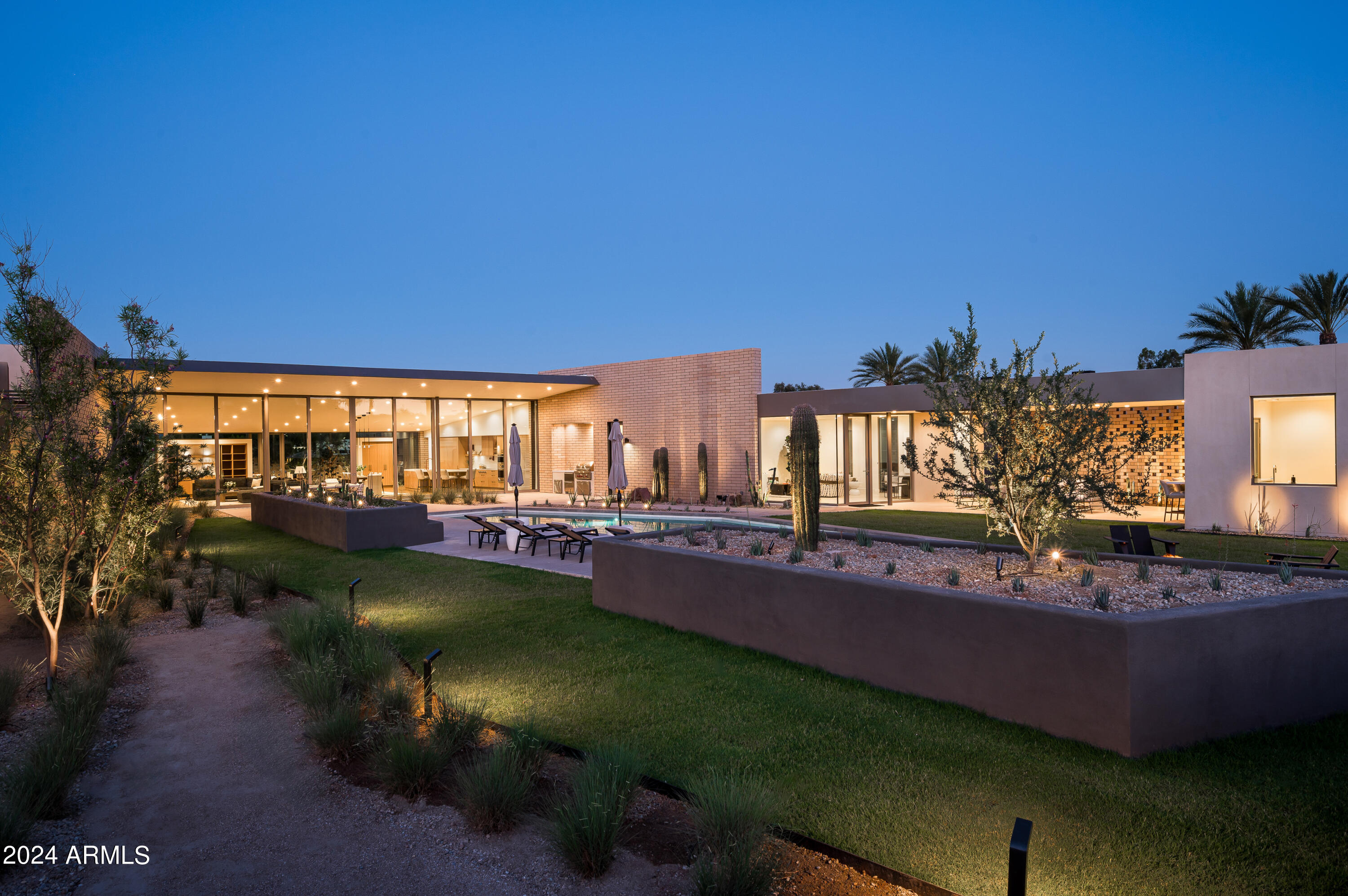 CAMELBACK LANDS - Residential