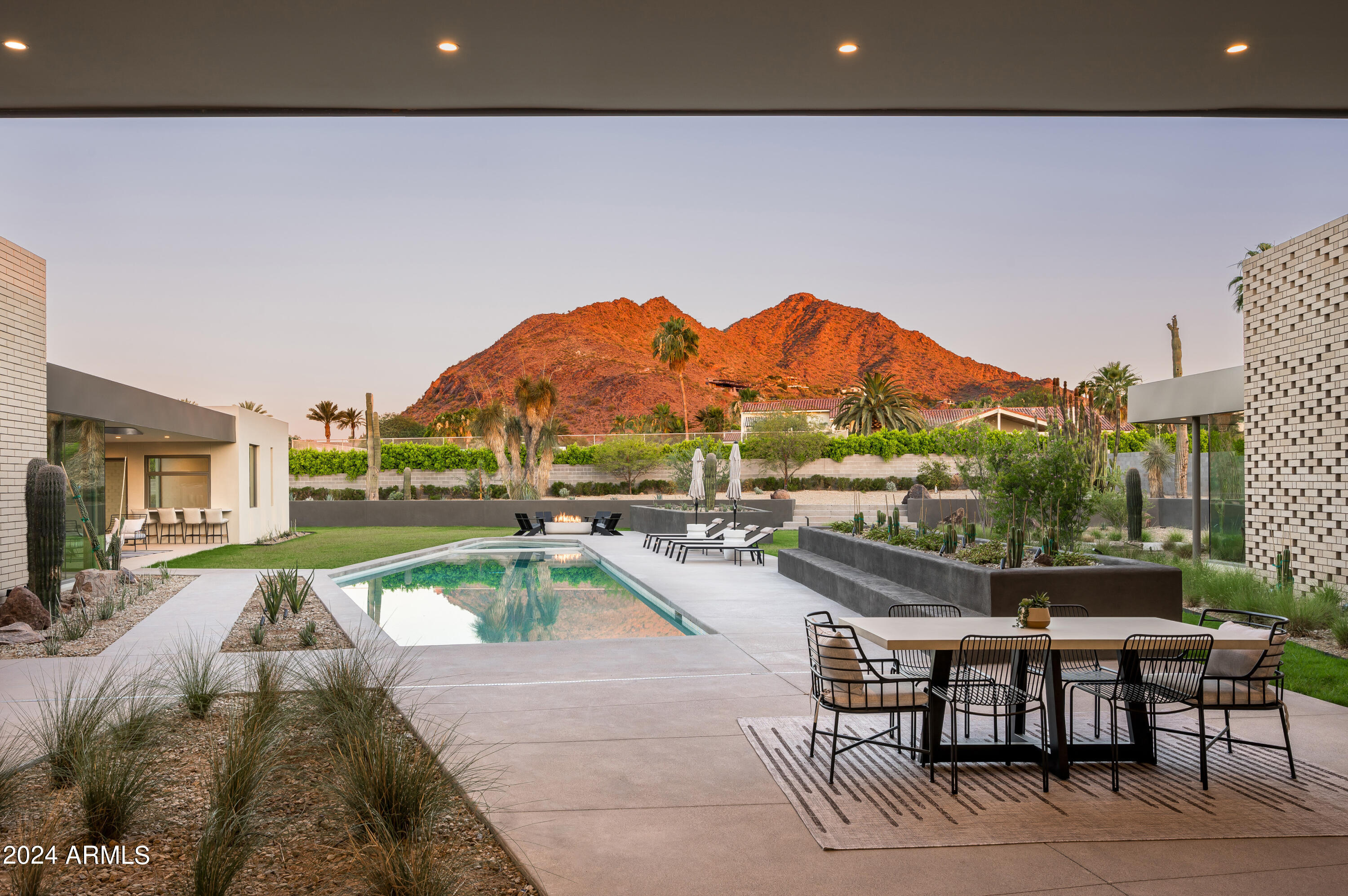 CAMELBACK LANDS - Residential