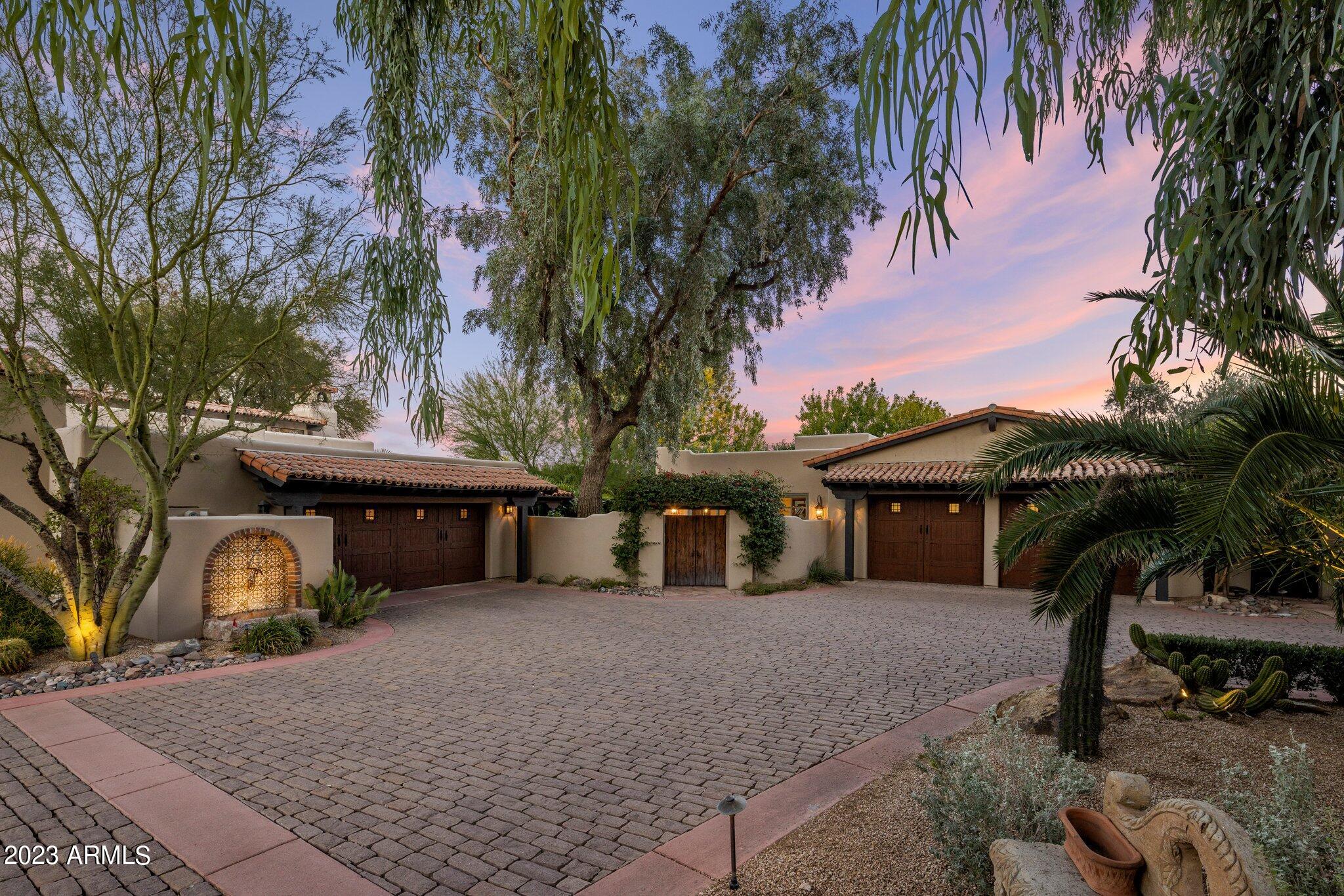 CINCO SOLES - Residential
