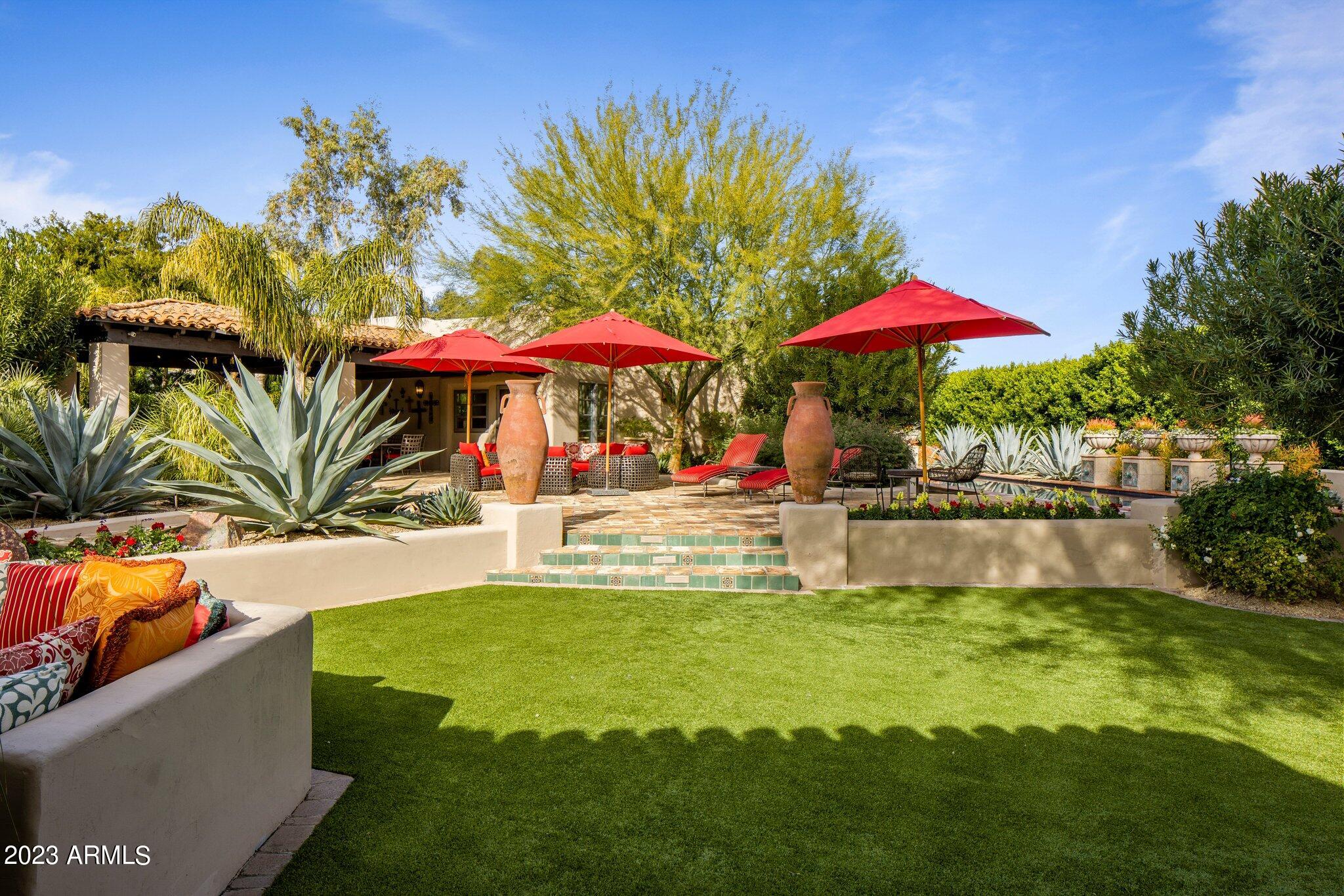CINCO SOLES - Residential