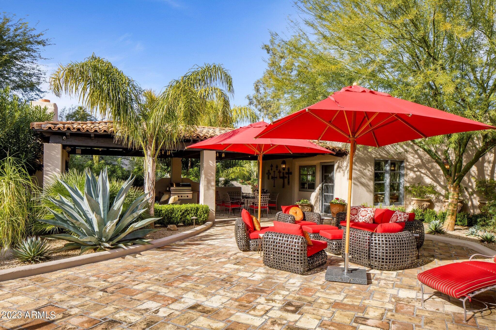 CINCO SOLES - Residential