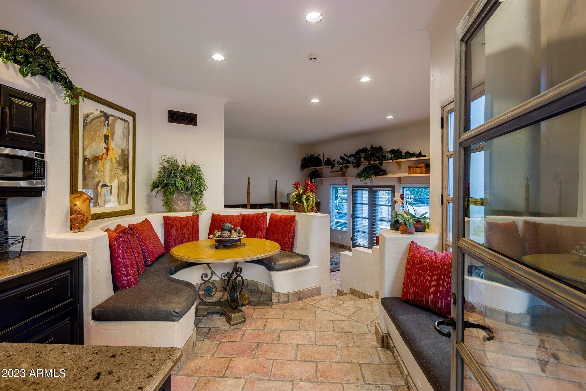 CINCO SOLES - Residential