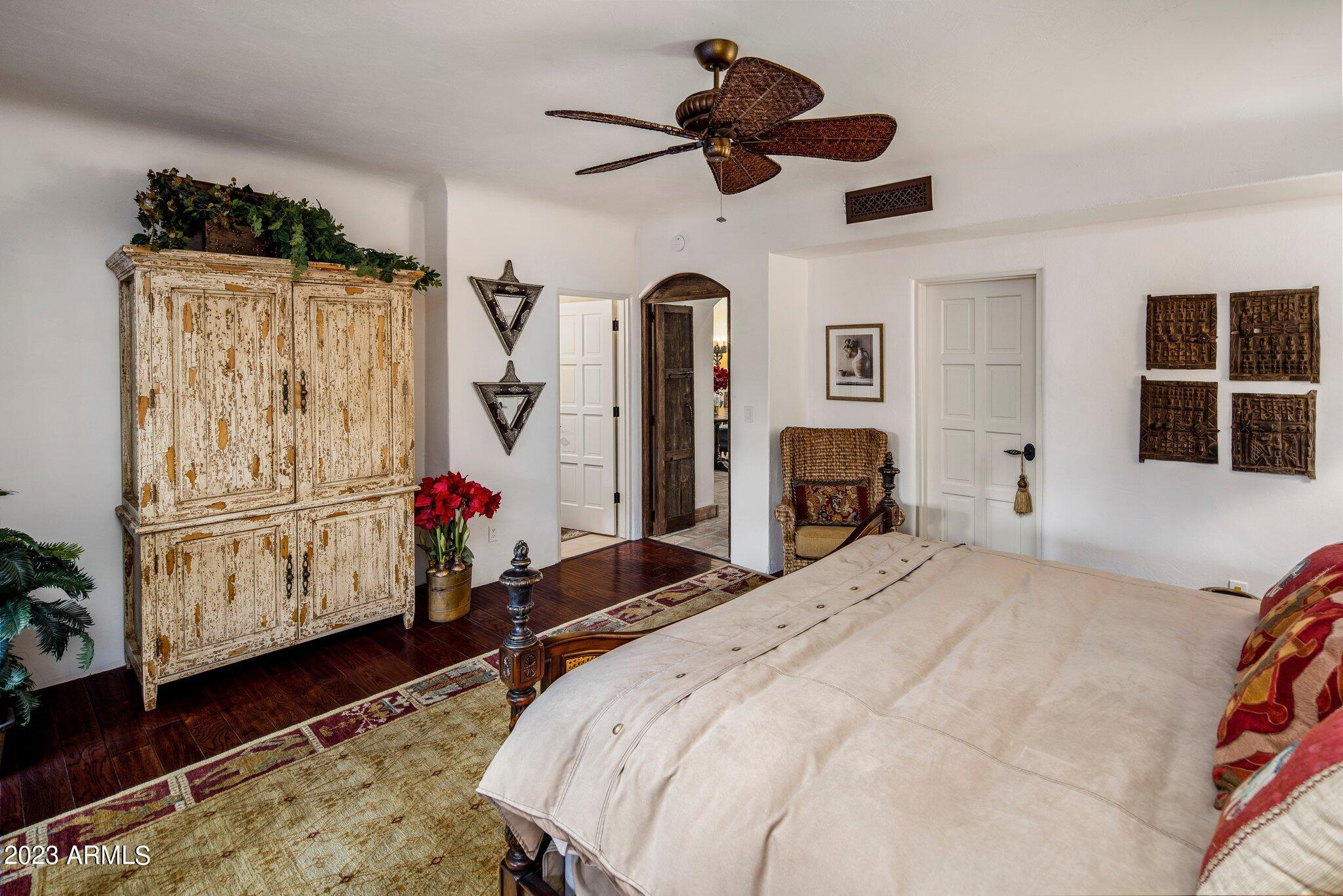CINCO SOLES - Residential