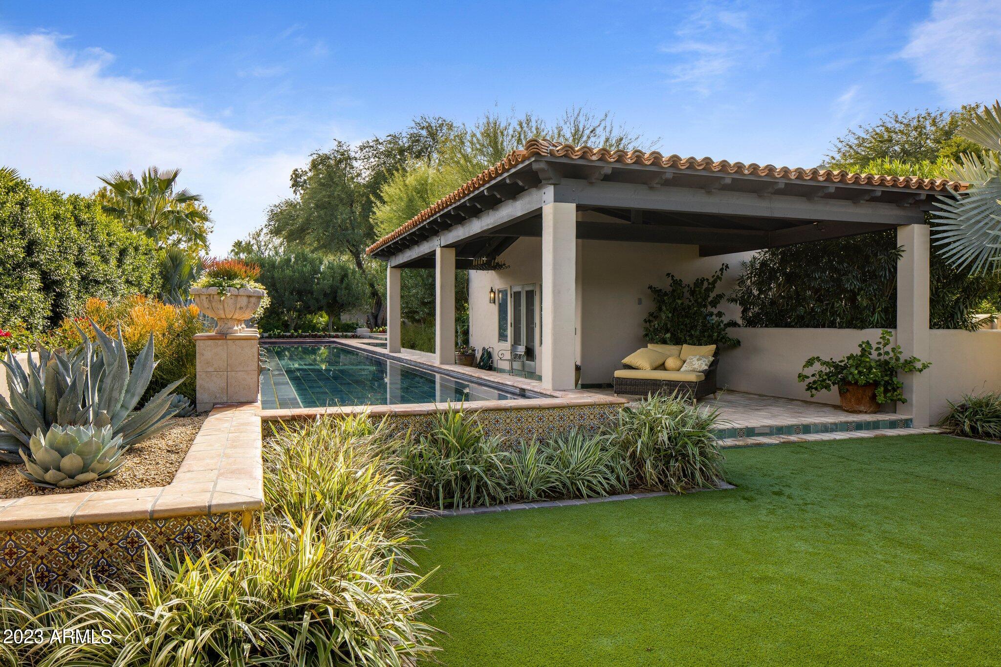 CINCO SOLES - Residential