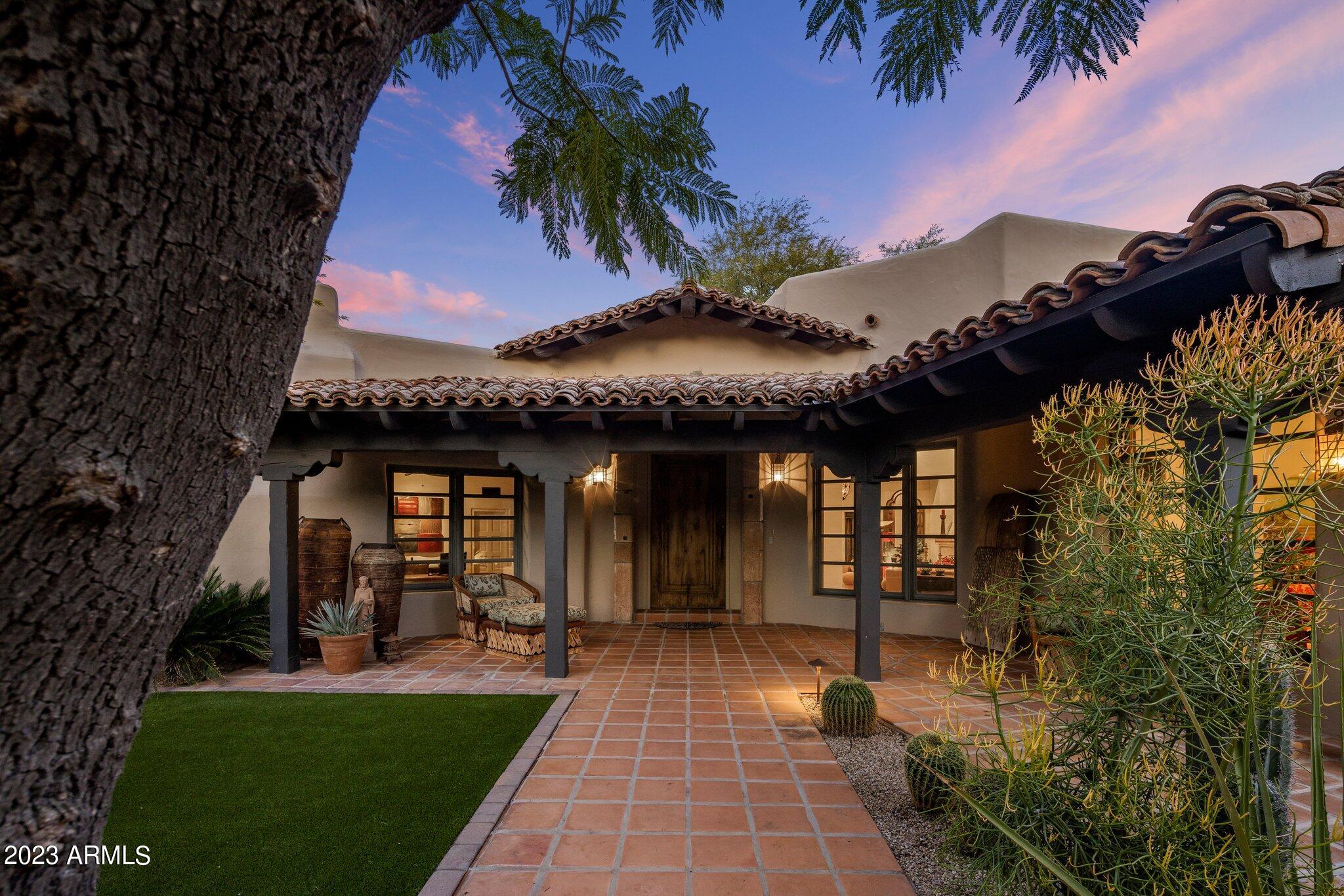 CINCO SOLES - Residential