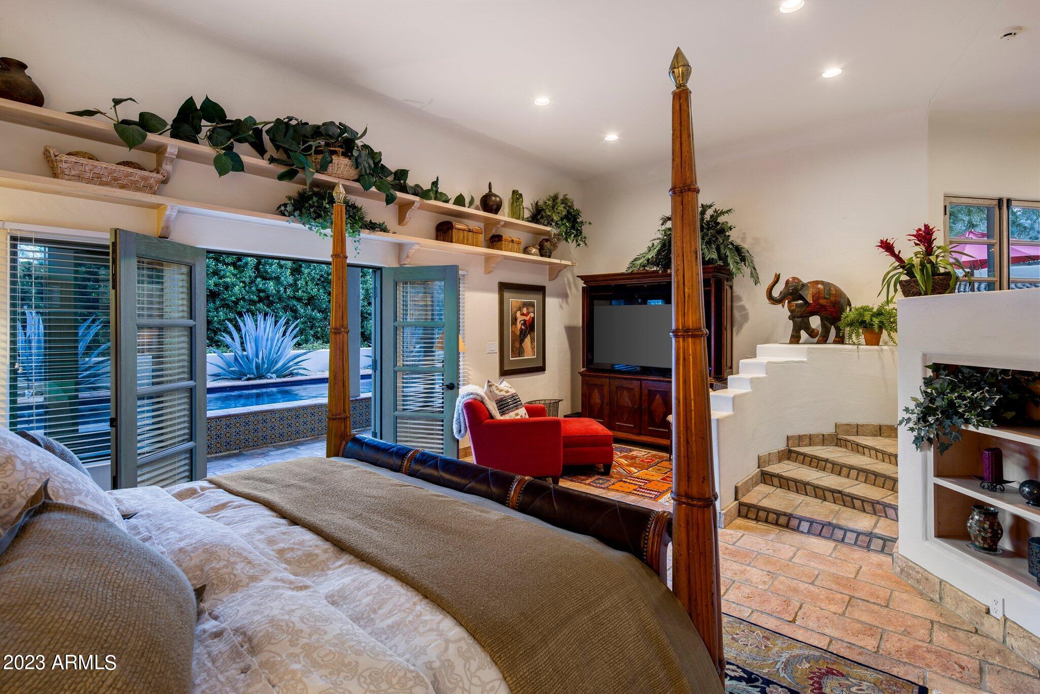 CINCO SOLES - Residential