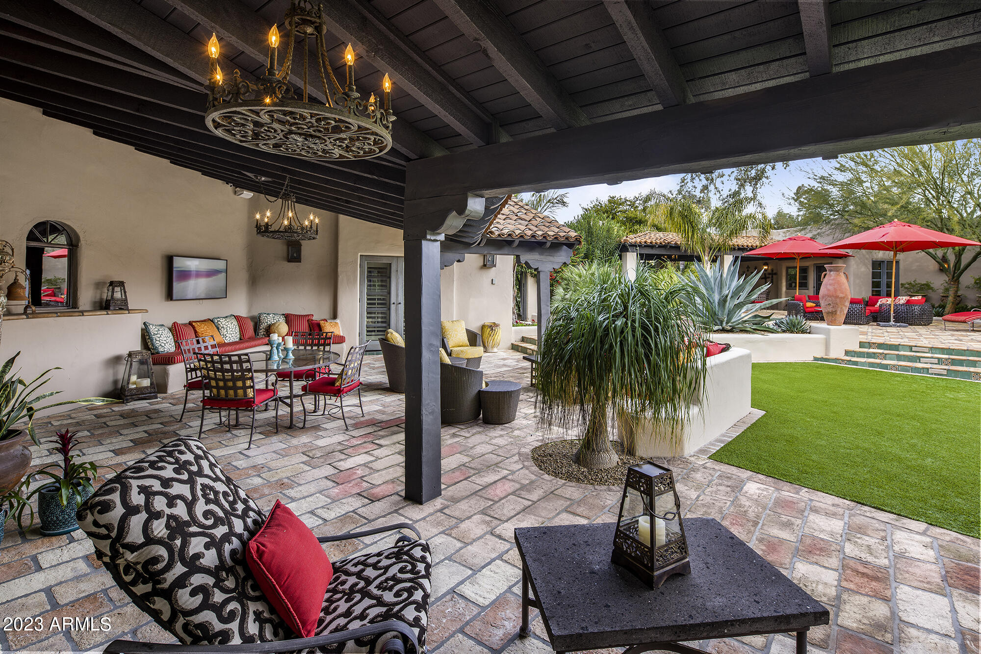 CINCO SOLES - Residential