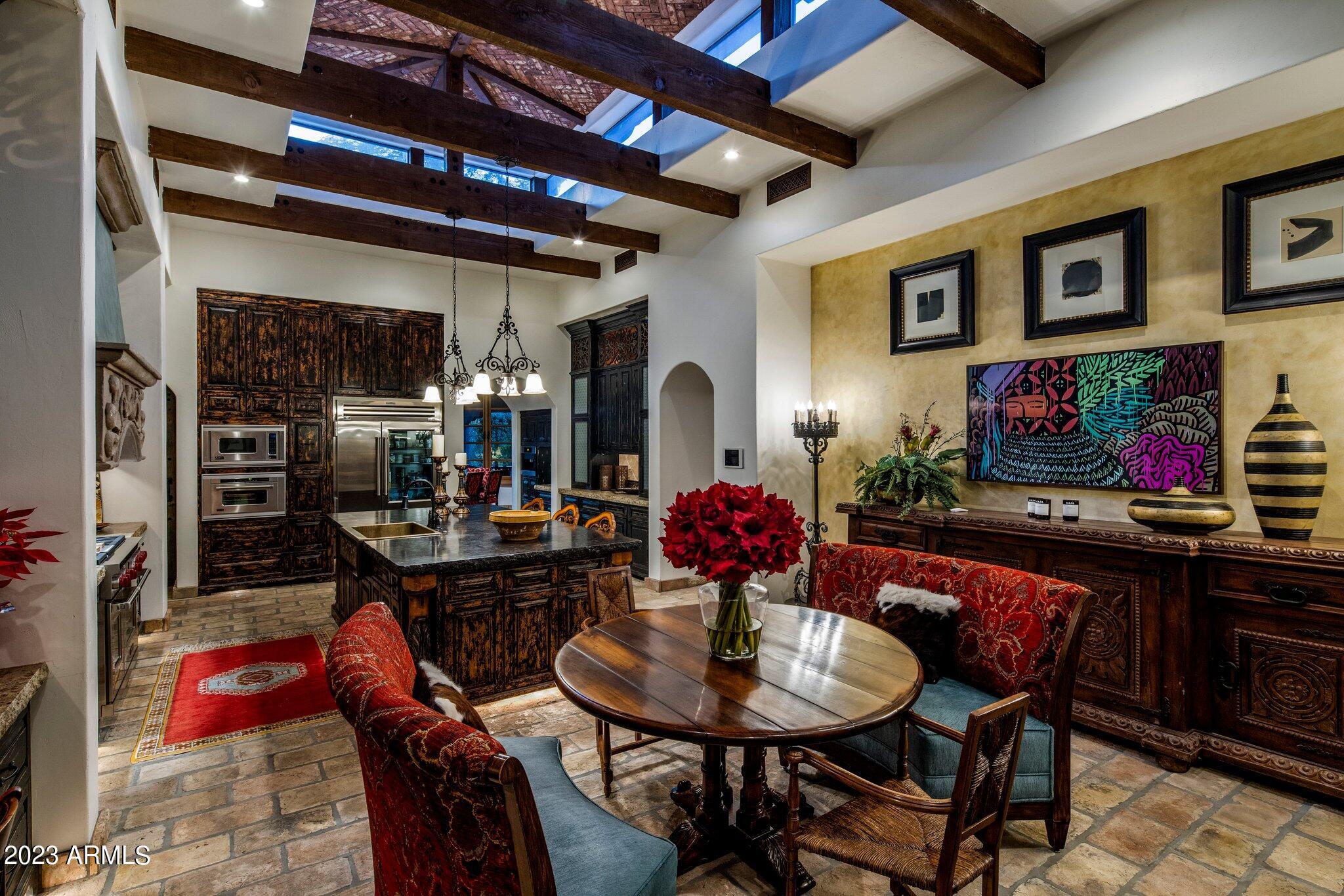 CINCO SOLES - Residential