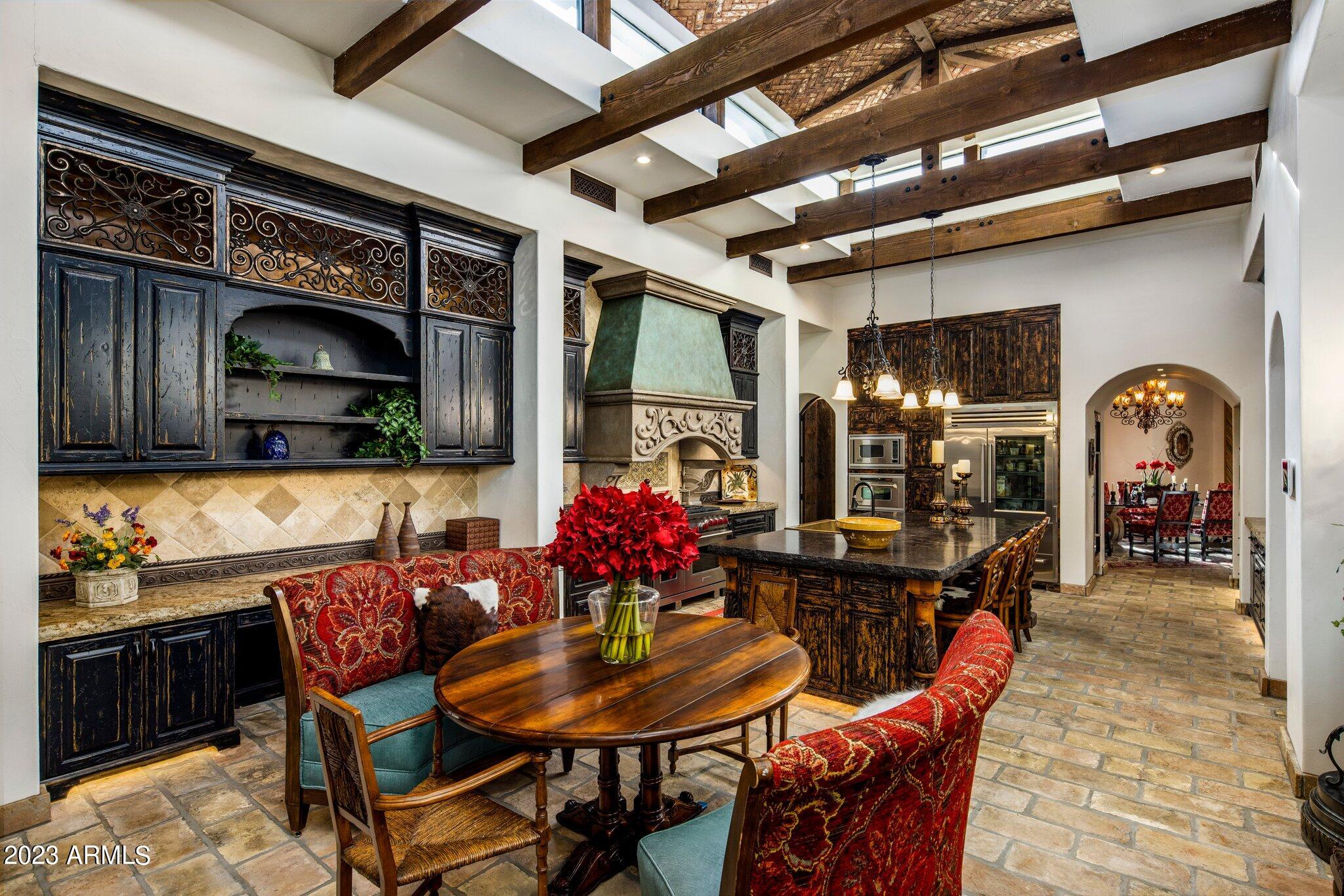 CINCO SOLES - Residential