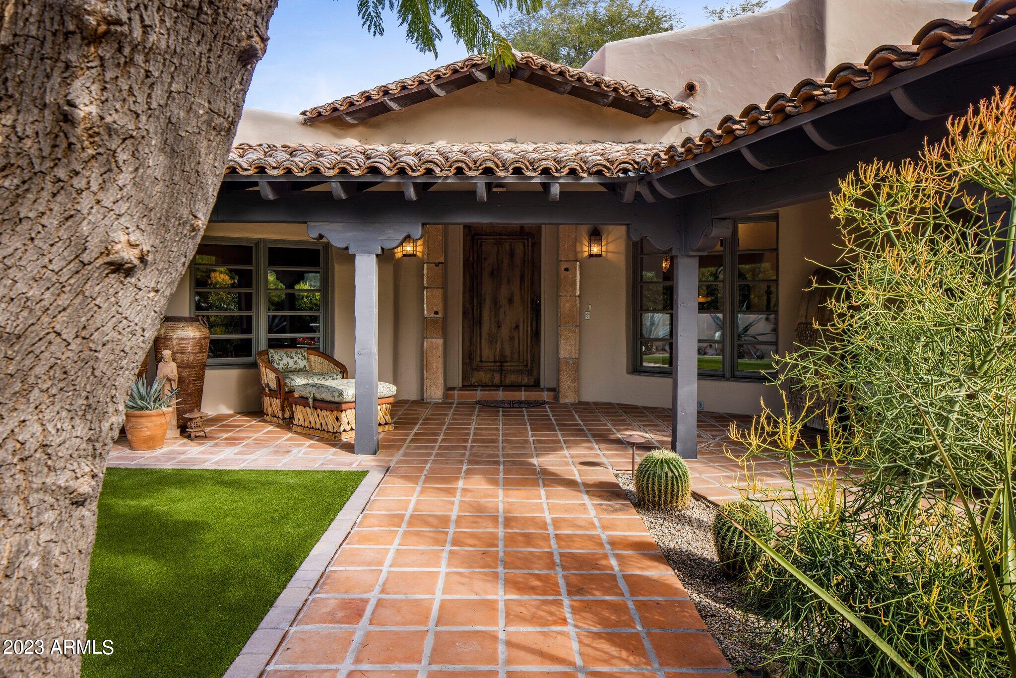 CINCO SOLES - Residential