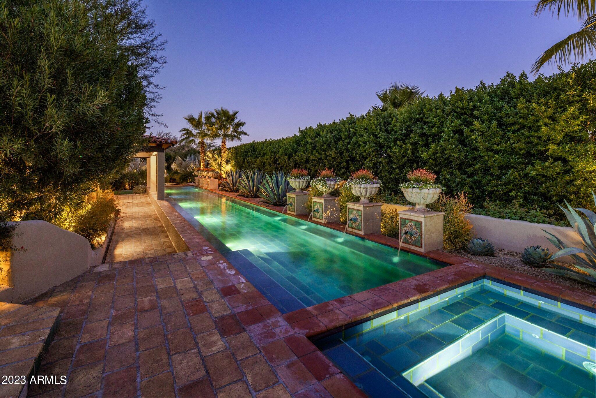 CINCO SOLES - Residential