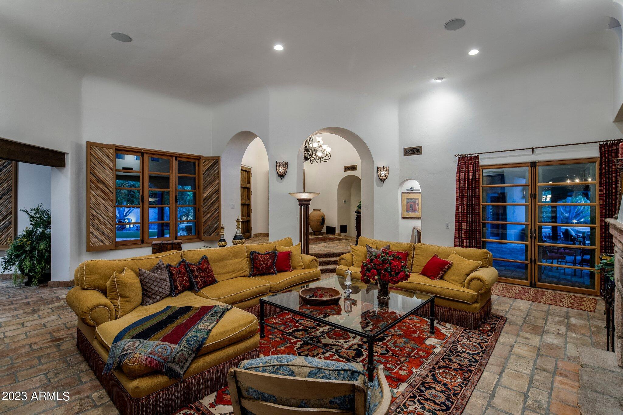 CINCO SOLES - Residential