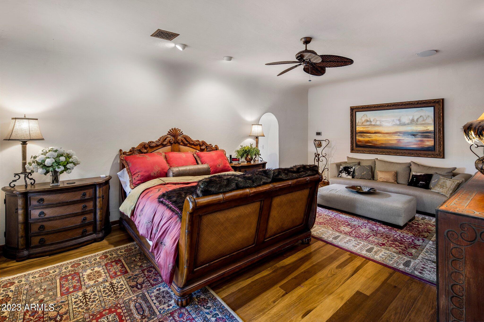 CINCO SOLES - Residential