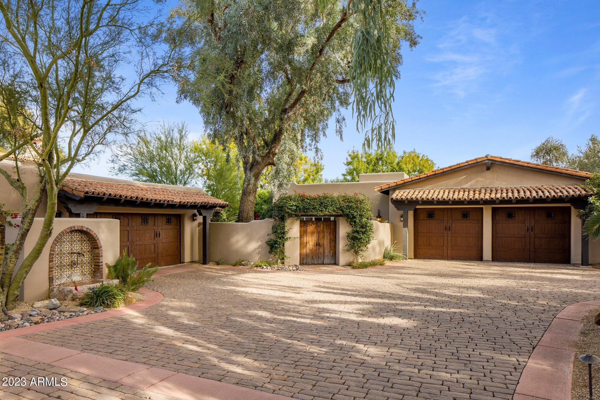 CINCO SOLES - Residential