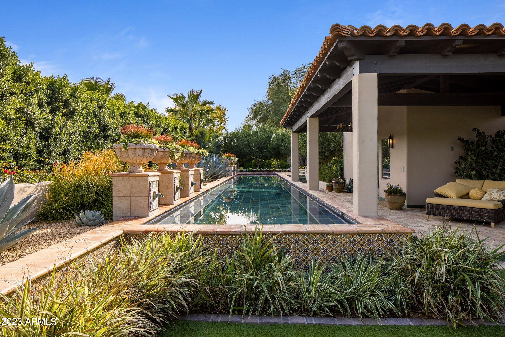 CINCO SOLES - Residential