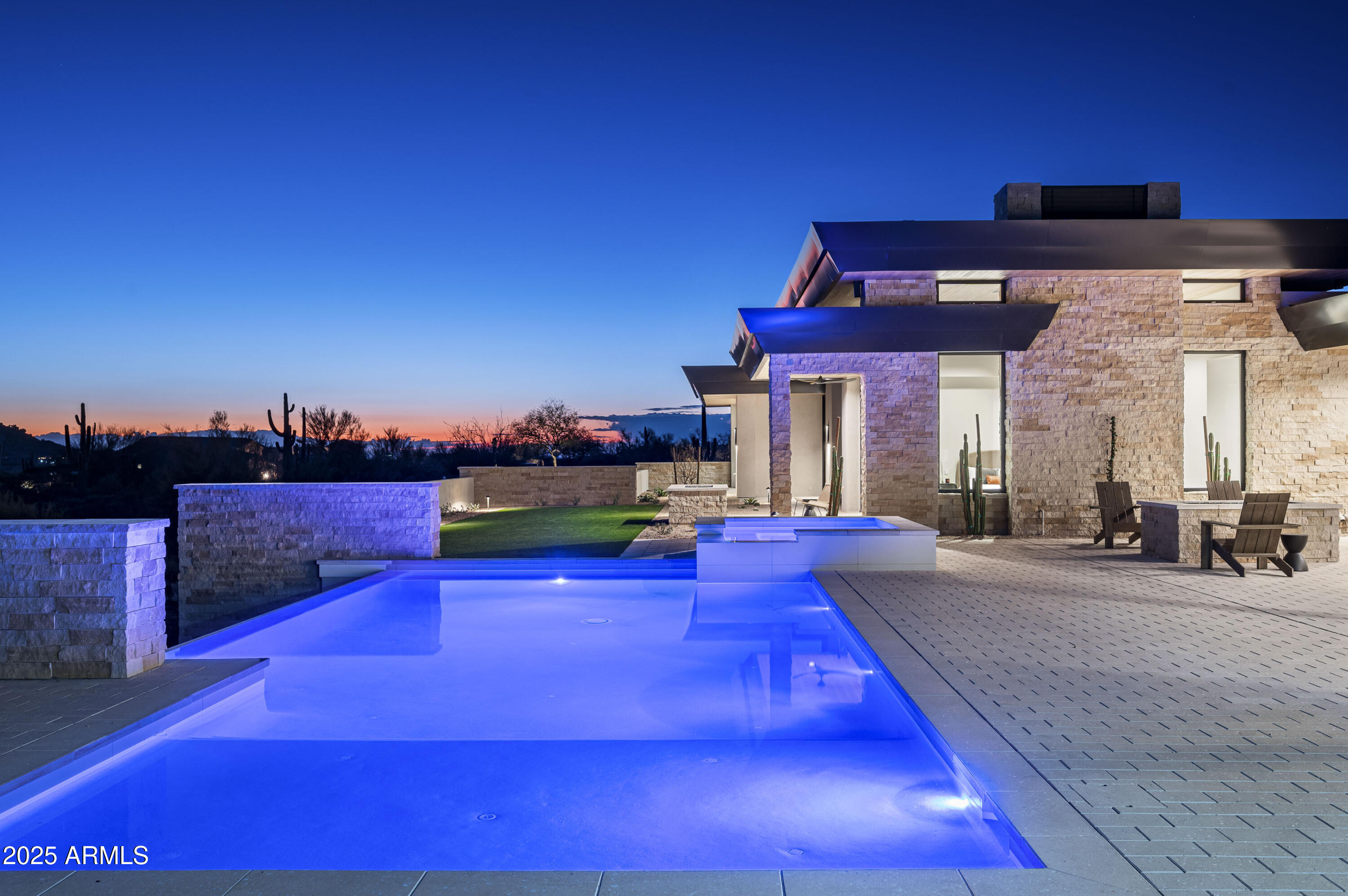 GOLDIE BROWN PINNACLE PEAK RANCH - Residential