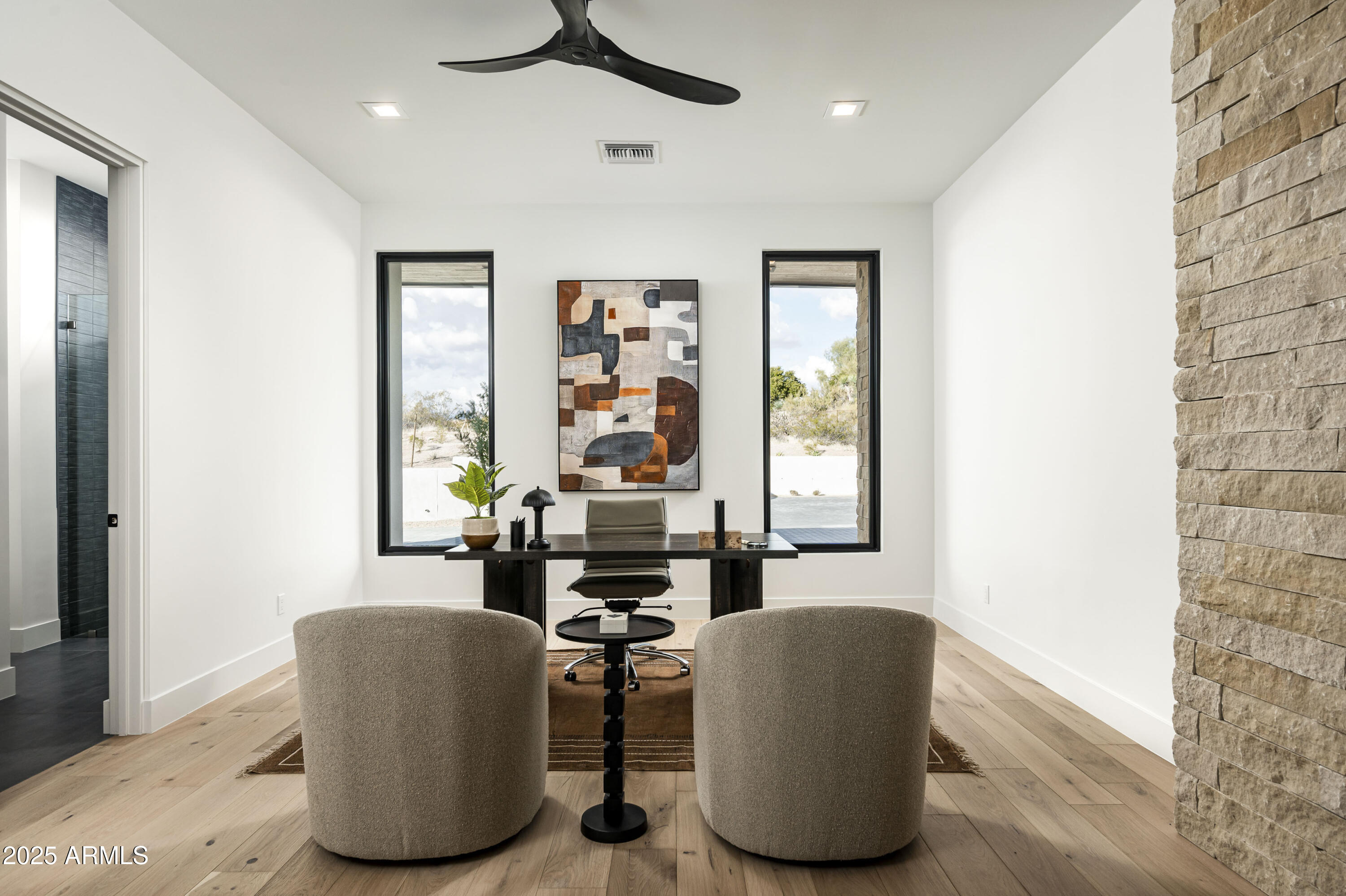 GOLDIE BROWN PINNACLE PEAK RANCH - Residential