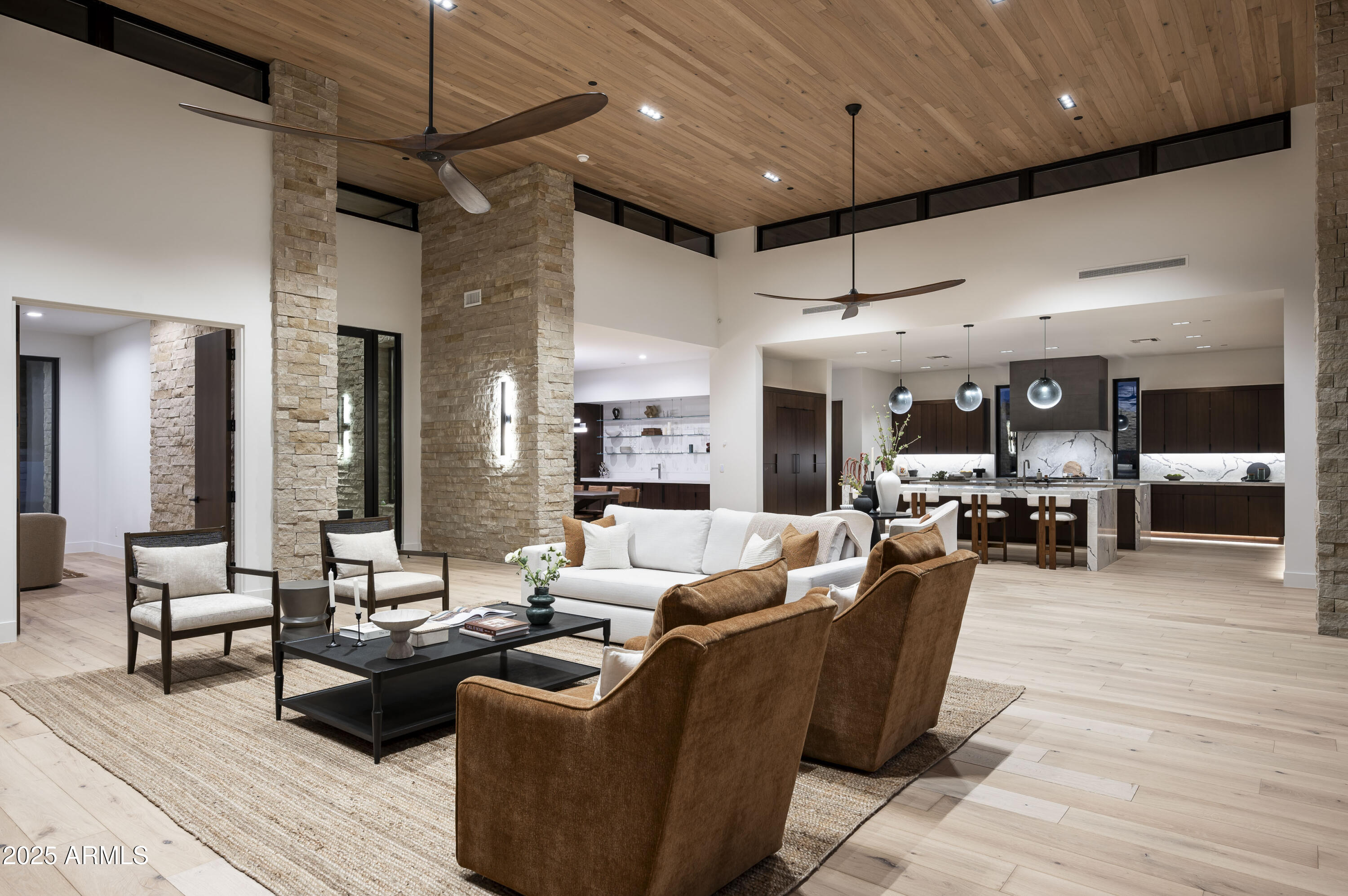 GOLDIE BROWN PINNACLE PEAK RANCH - Residential