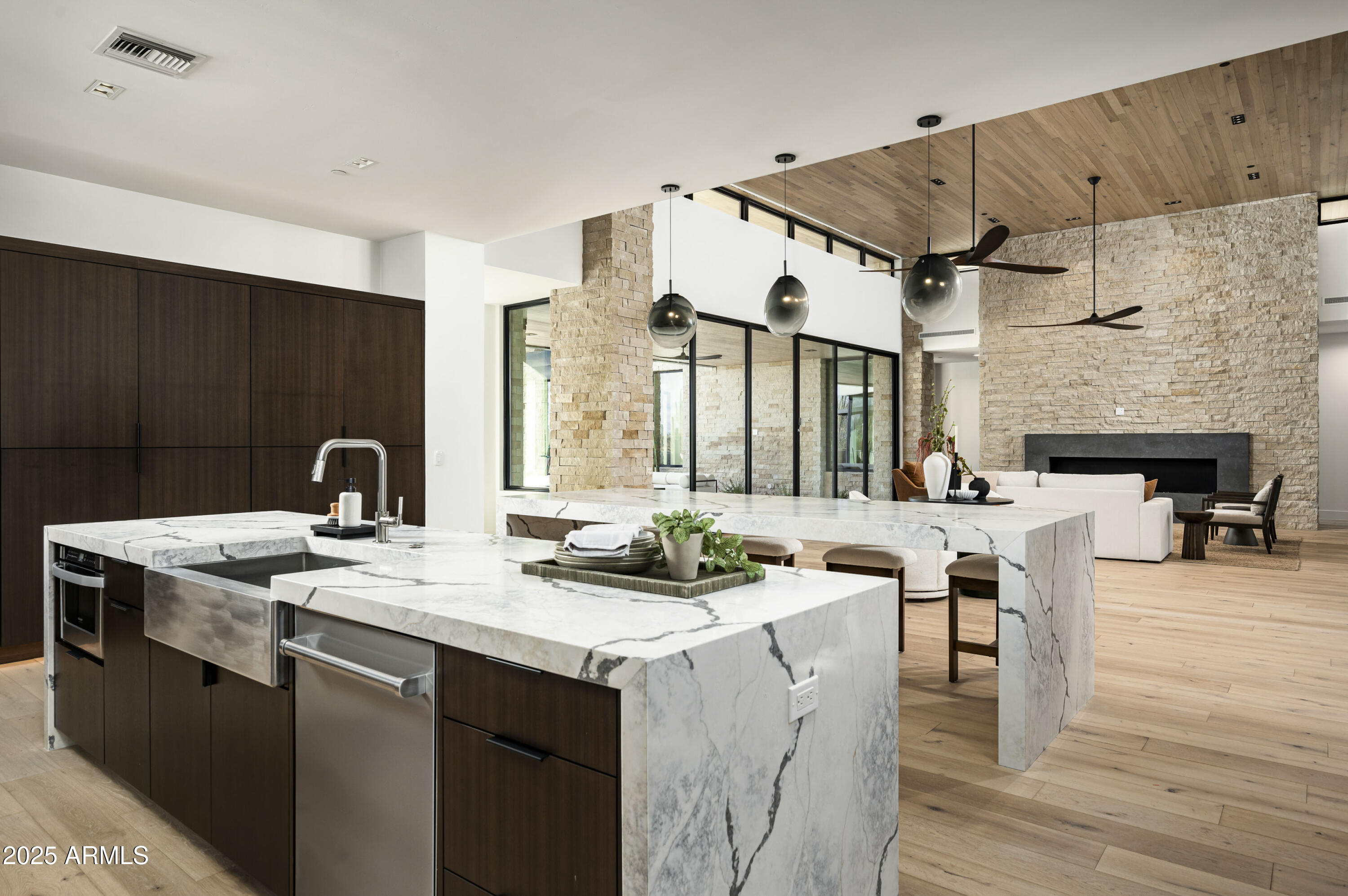 GOLDIE BROWN PINNACLE PEAK RANCH - Residential