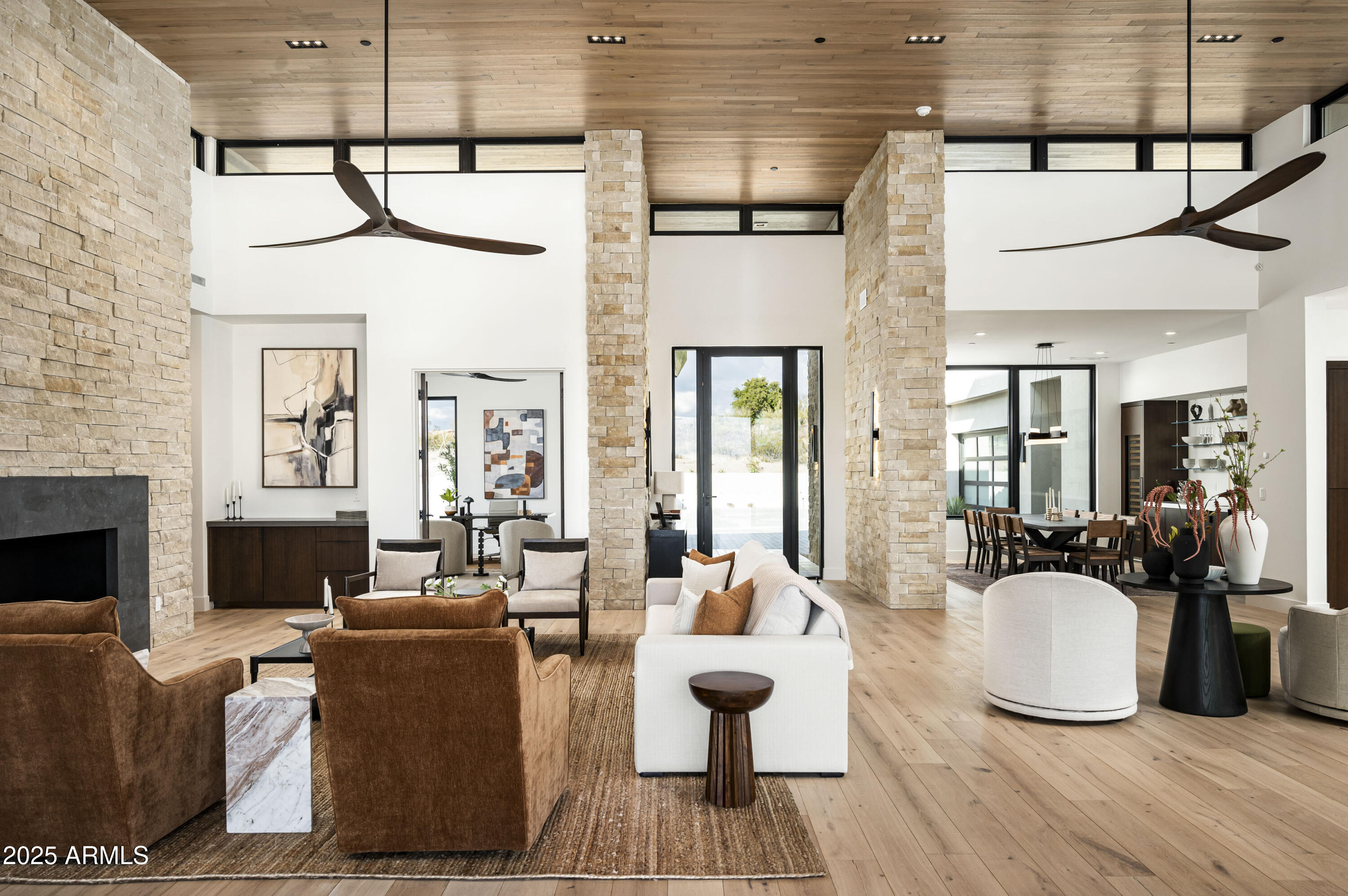 GOLDIE BROWN PINNACLE PEAK RANCH - Residential