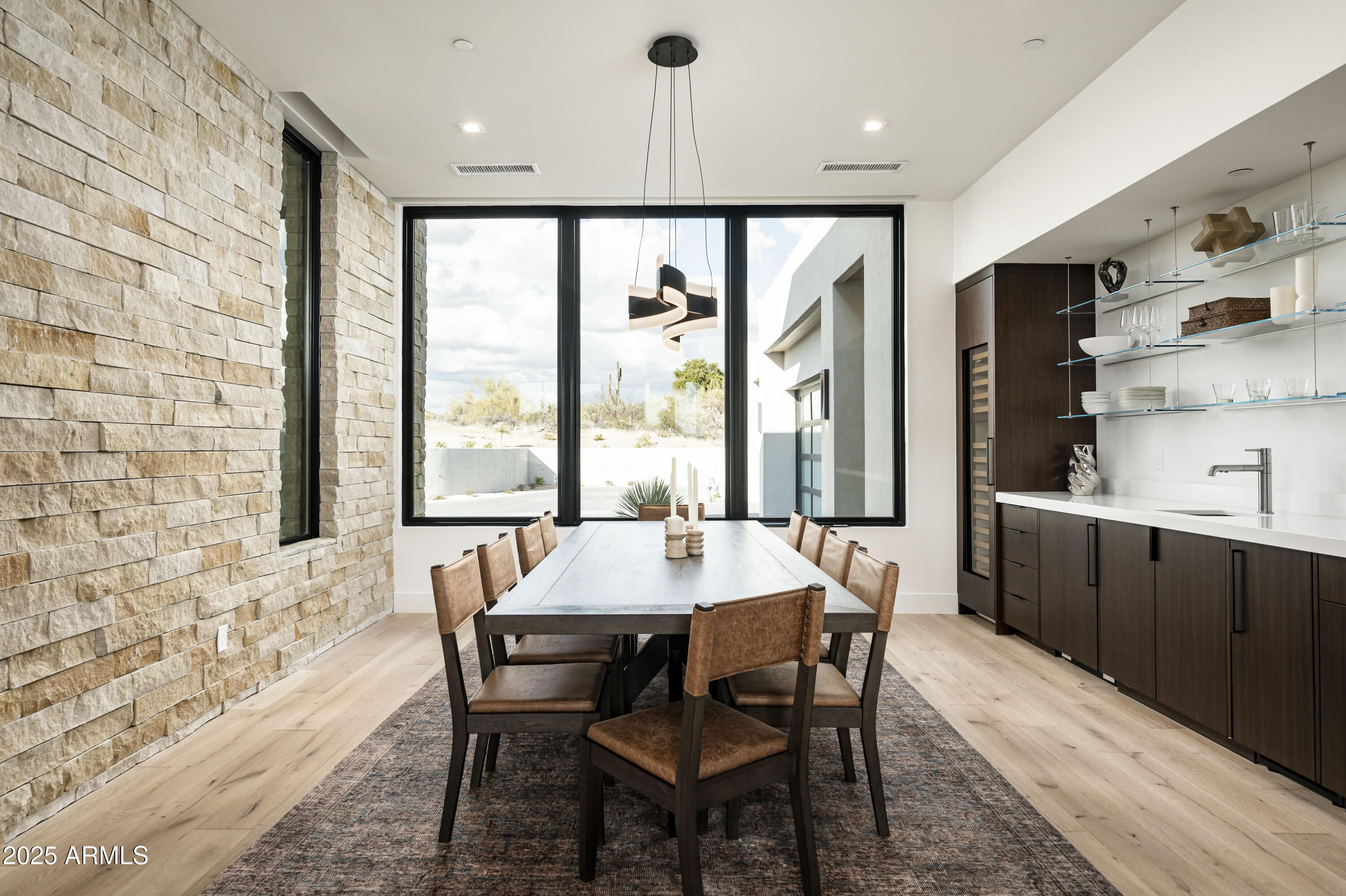 GOLDIE BROWN PINNACLE PEAK RANCH - Residential