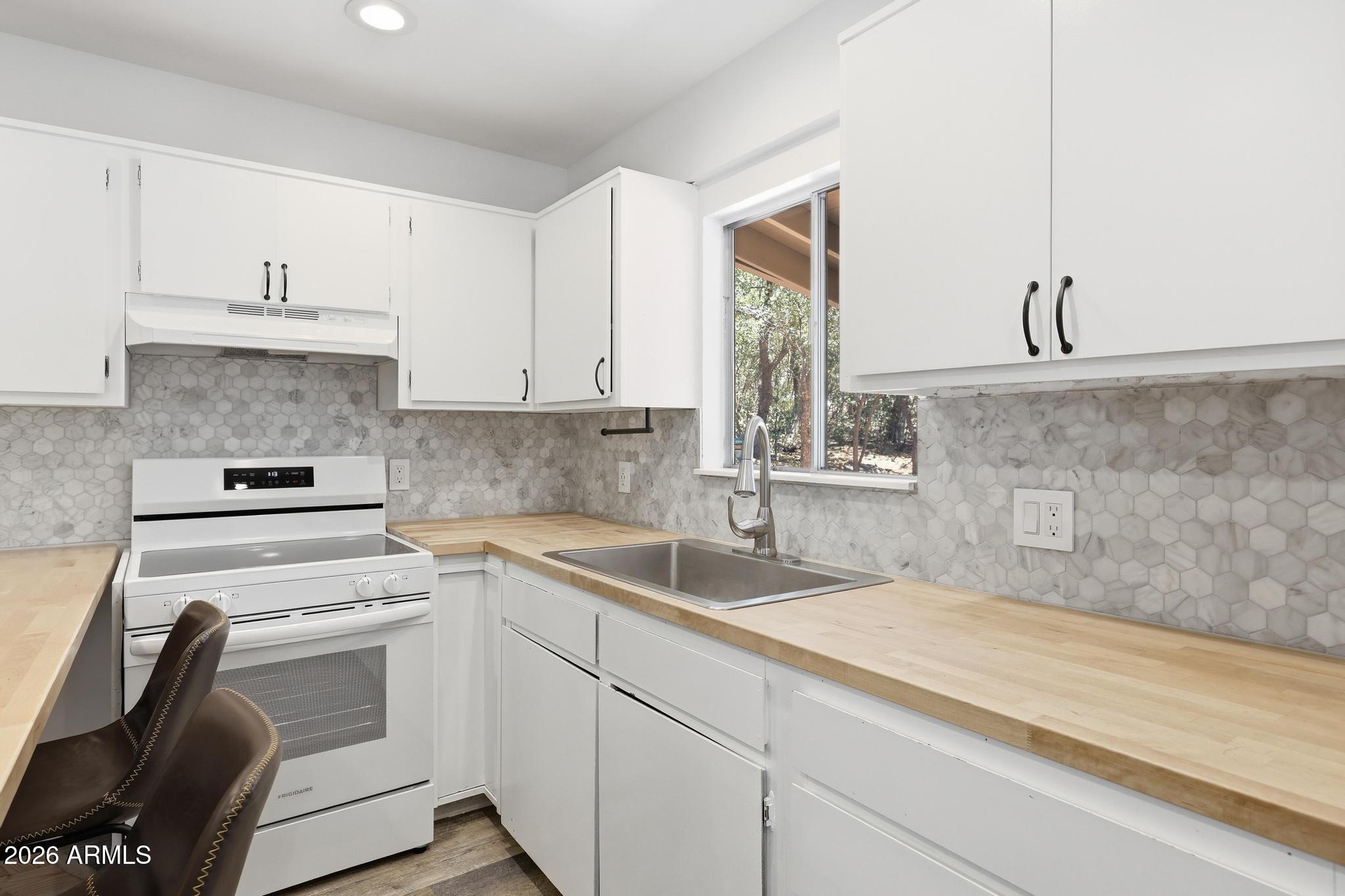 PINEWOOD HAVEN 3 - Residential