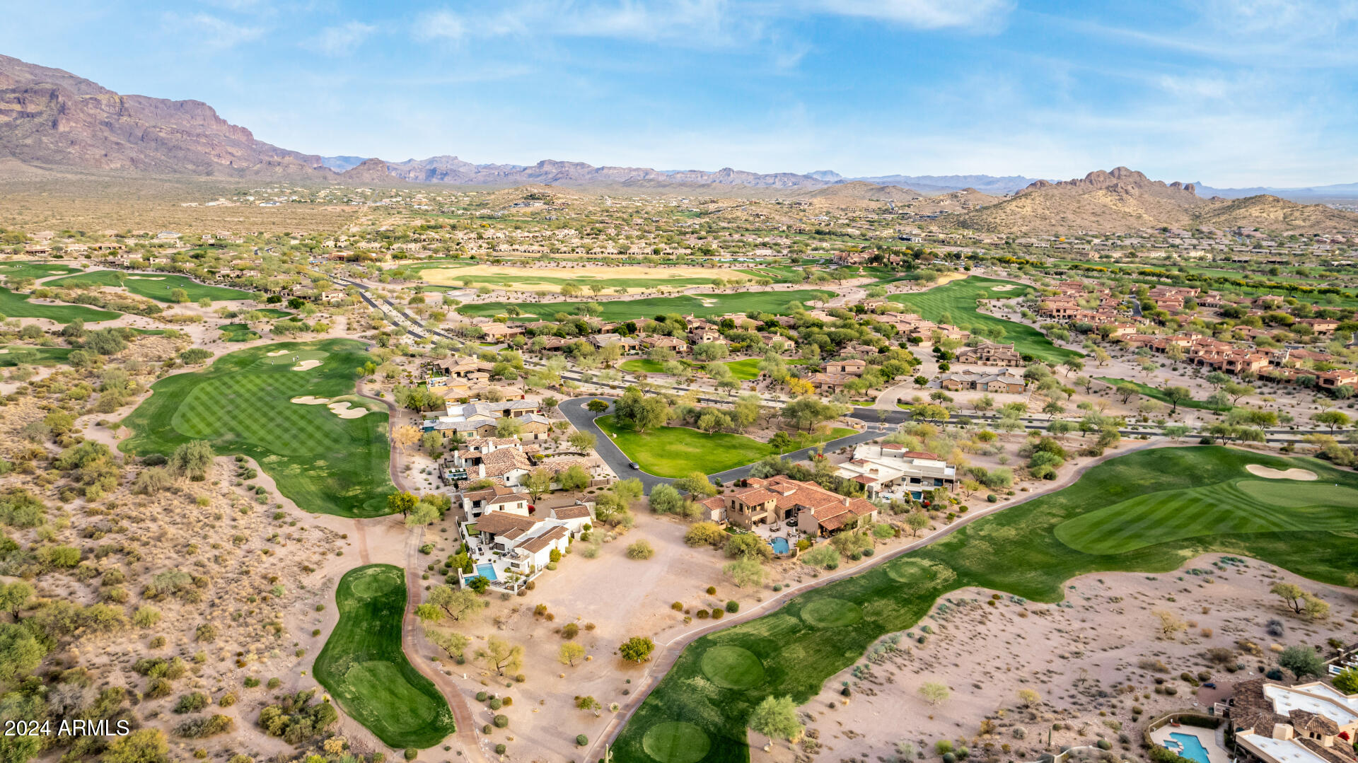 SUPERSTITION MOUNTAIN - Land