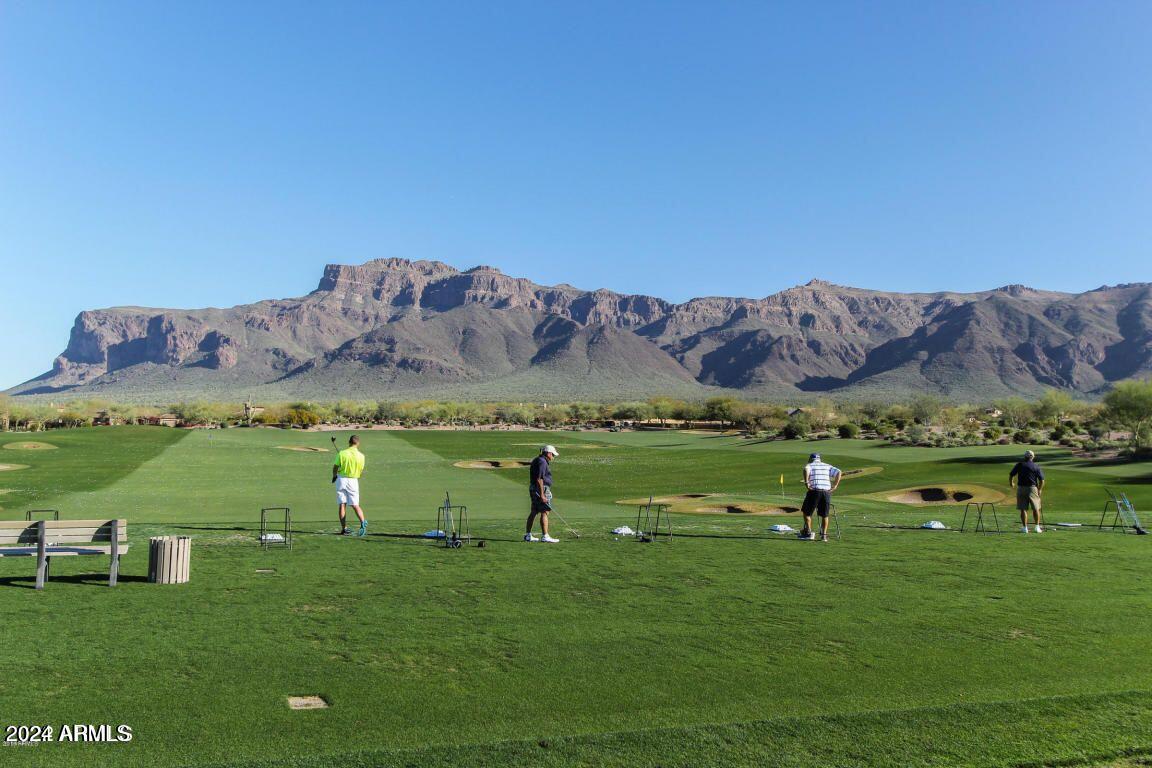 SUPERSTITION MOUNTAIN - Land