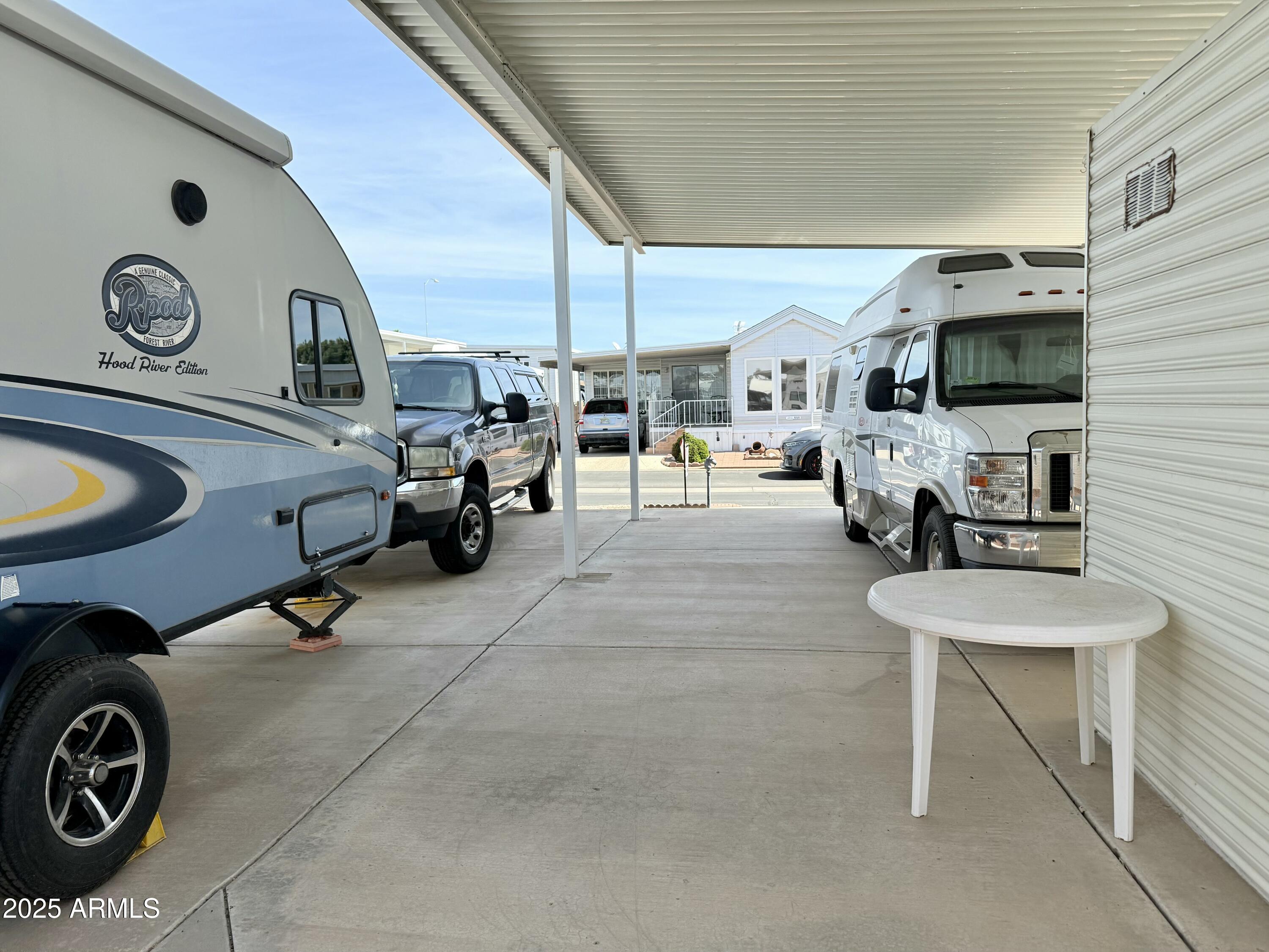 CARRIAGE MANOR RV RESORT - Land