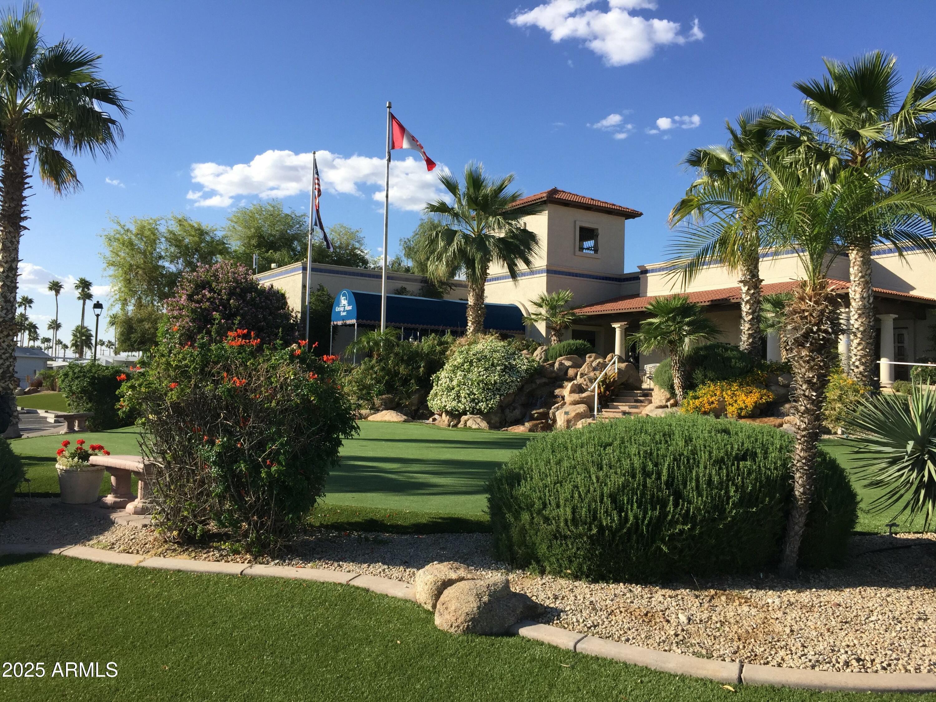 CARRIAGE MANOR RV RESORT - Land
