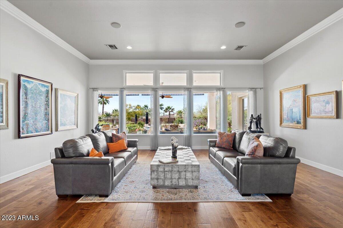 HIGHLANDS - Residential