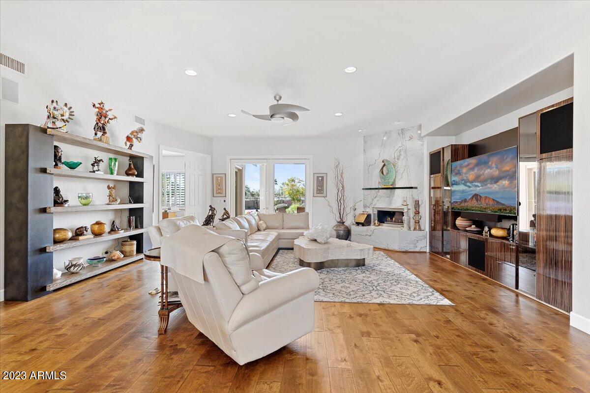 HIGHLANDS - Residential