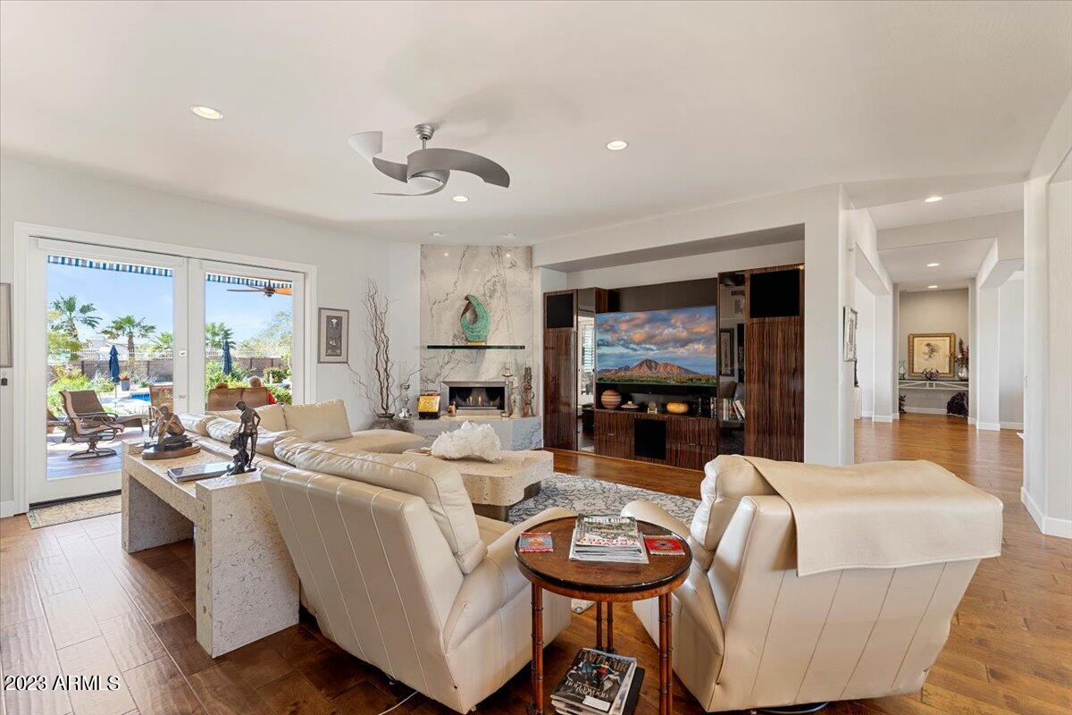 HIGHLANDS - Residential
