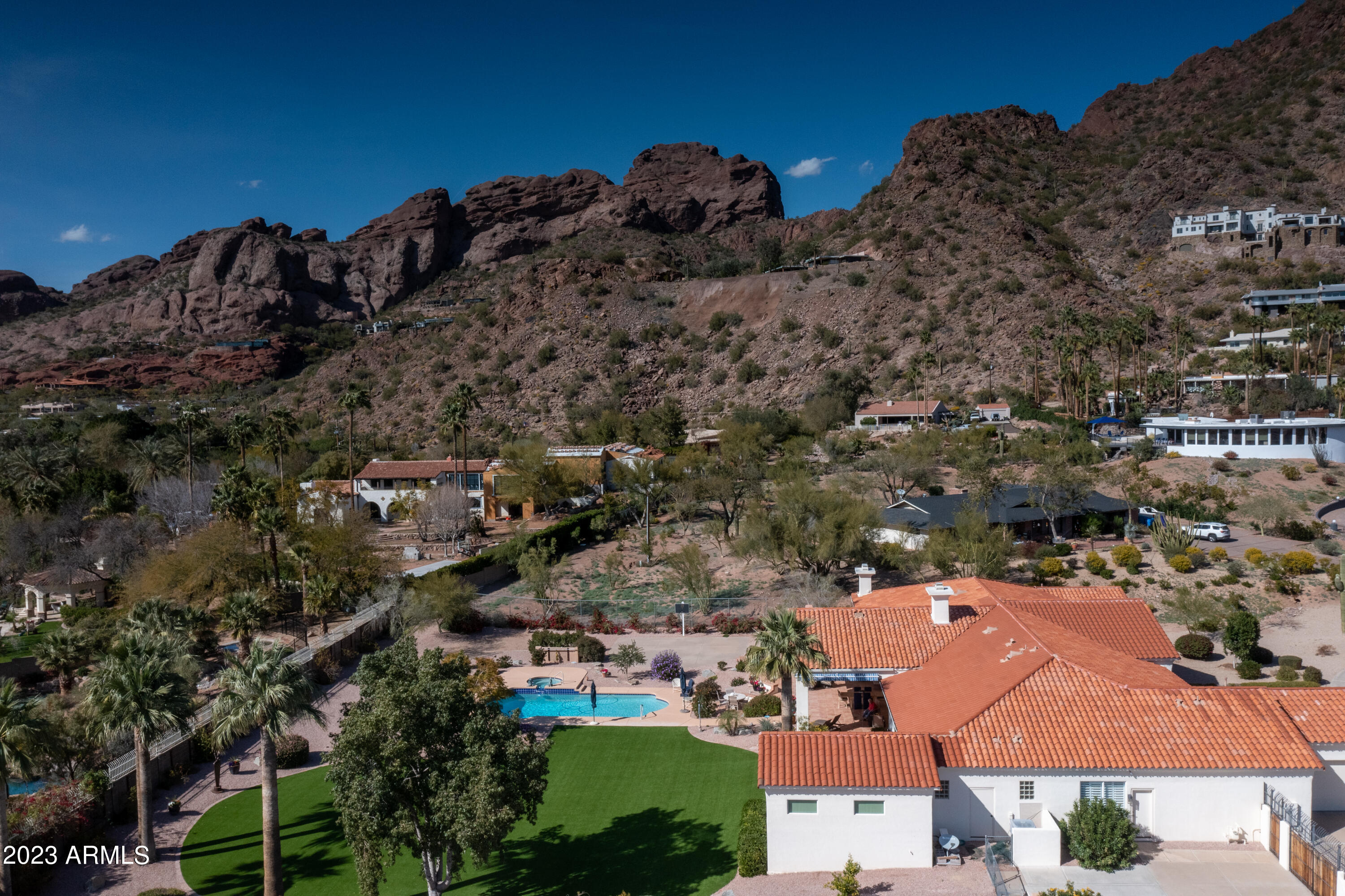 HIGHLANDS - Residential