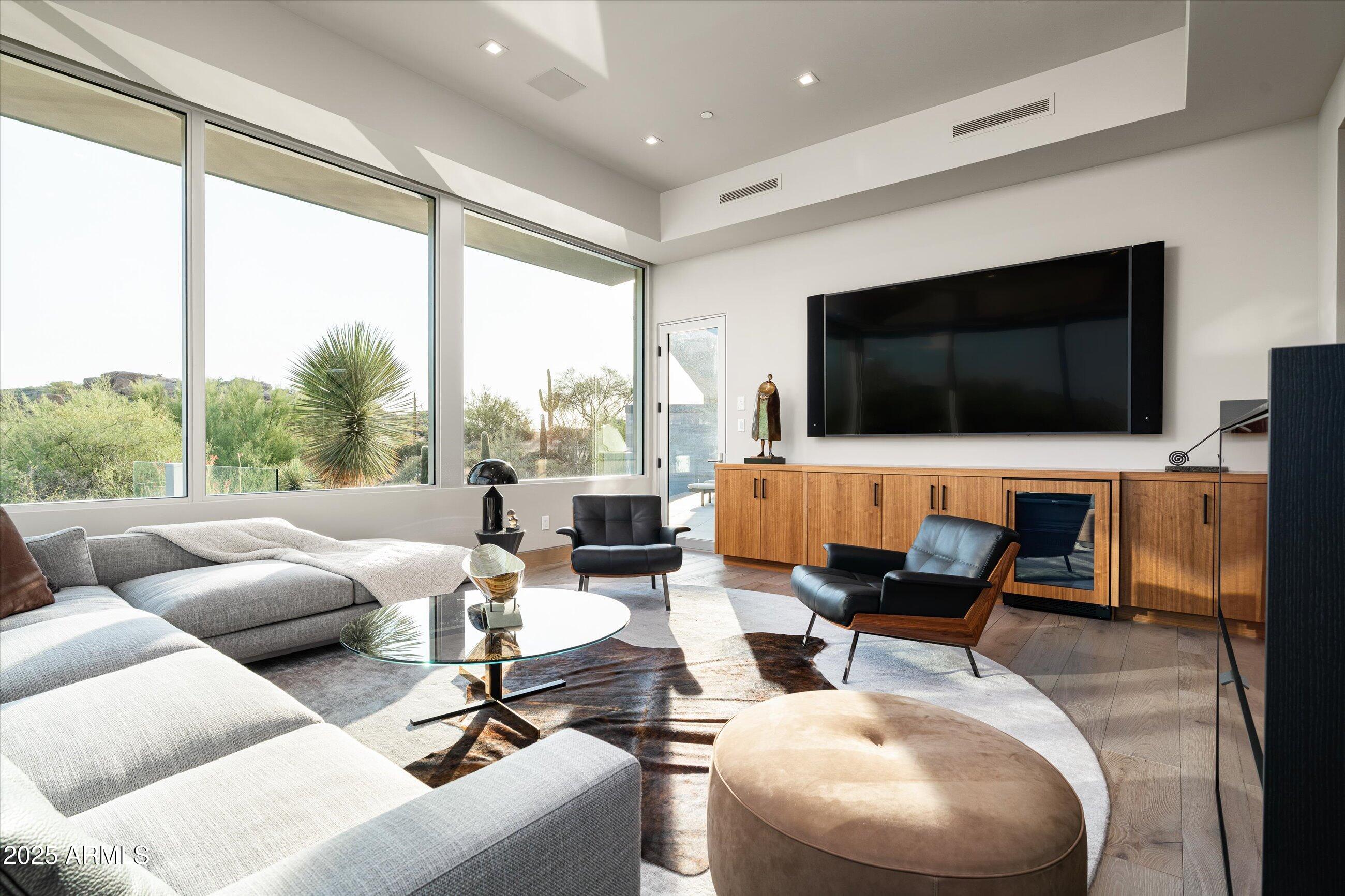 ESTANCIA - Residential