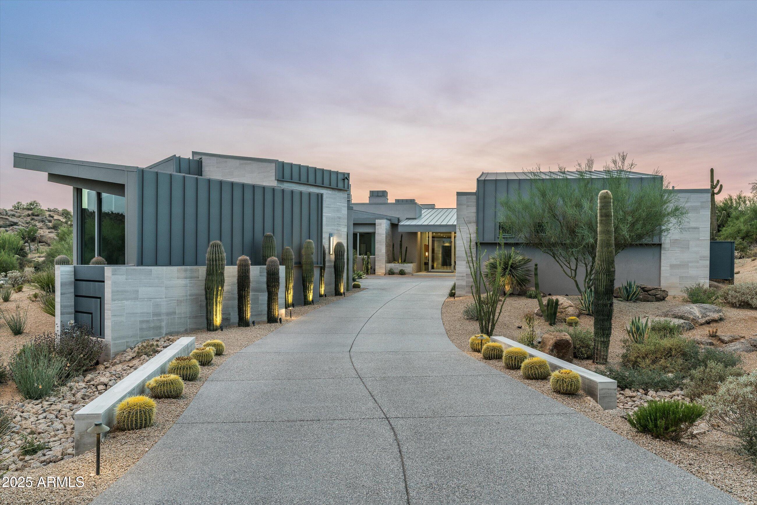 ESTANCIA - Residential