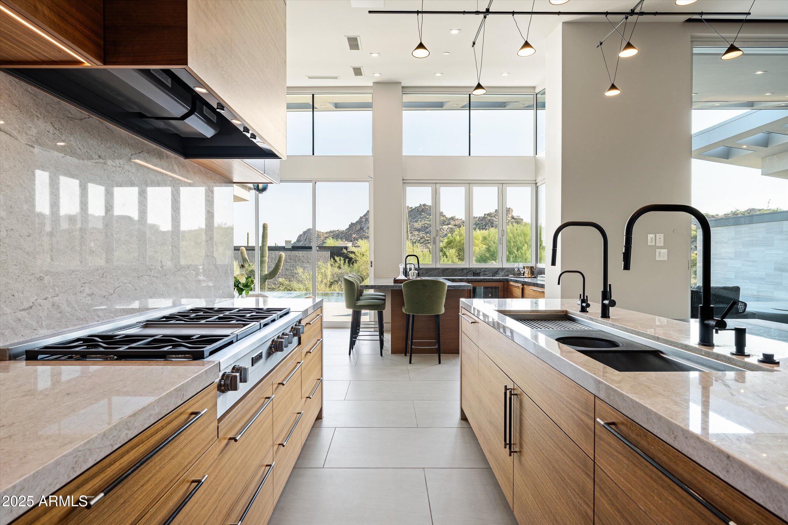 ESTANCIA - Residential