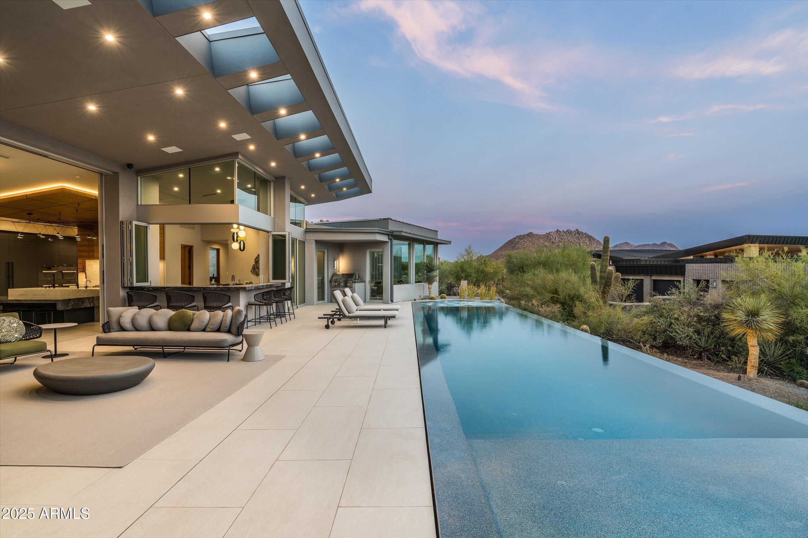 ESTANCIA - Residential