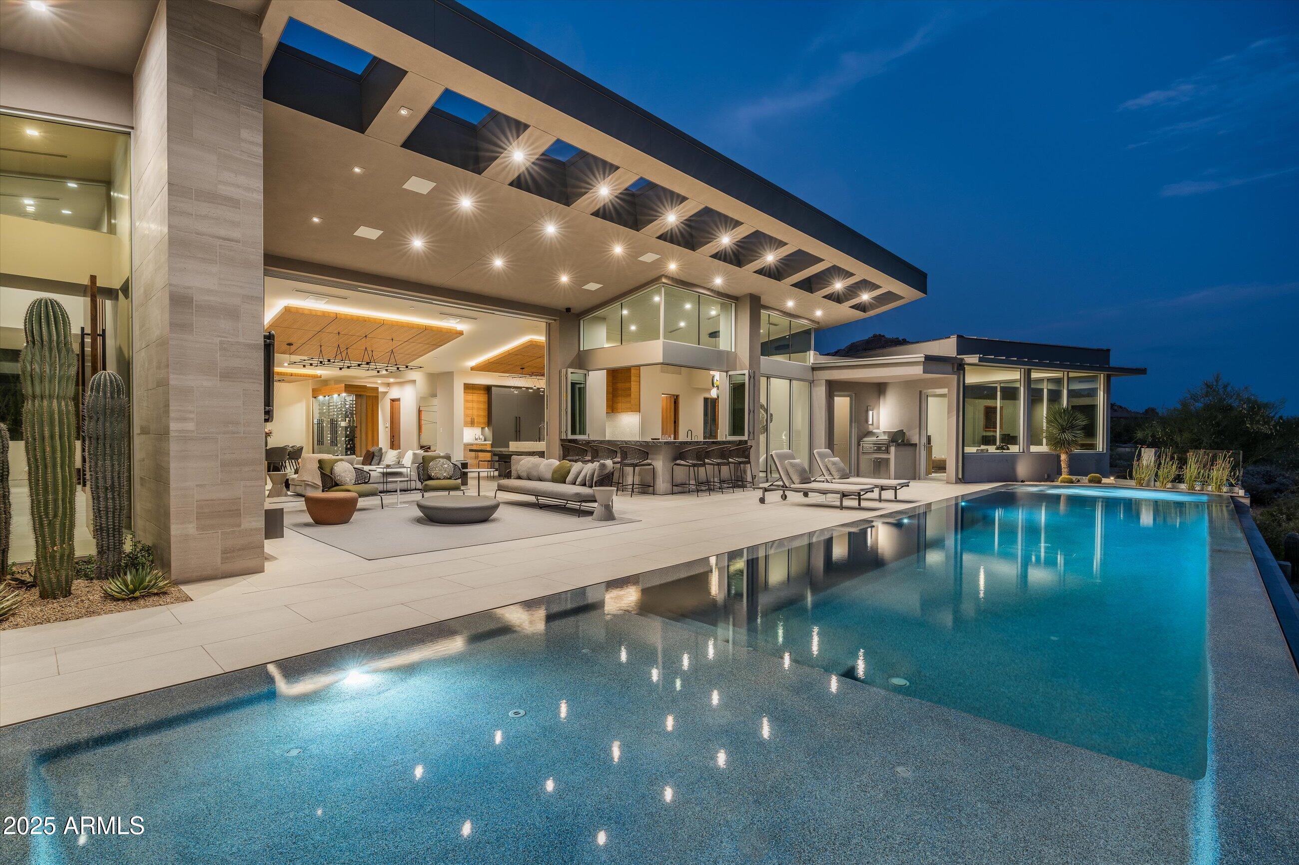 ESTANCIA - Residential