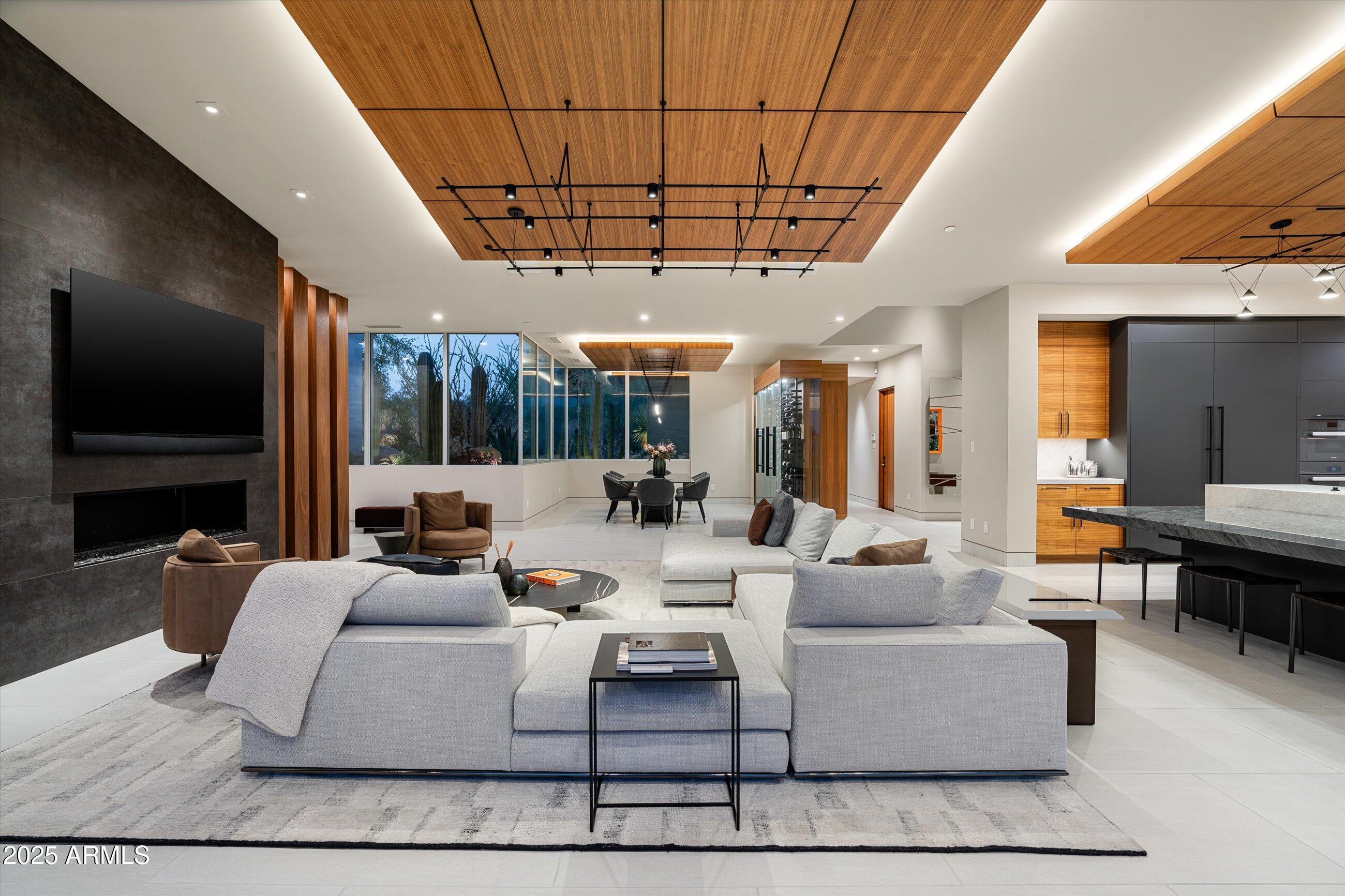 ESTANCIA - Residential