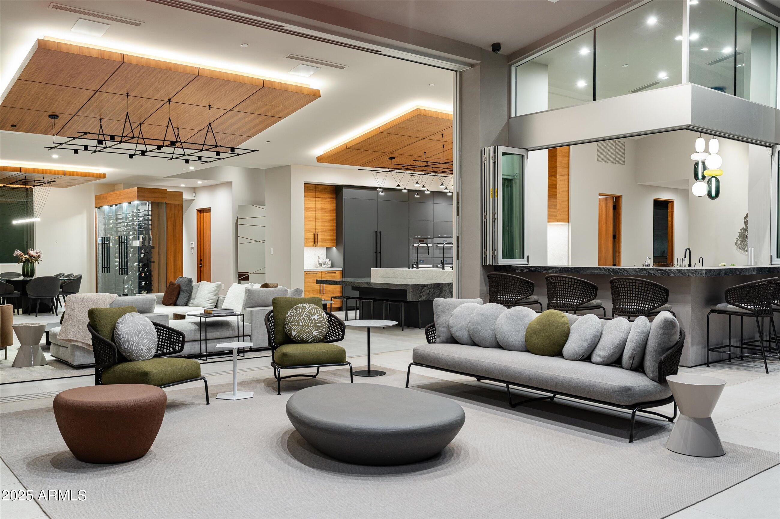 ESTANCIA - Residential