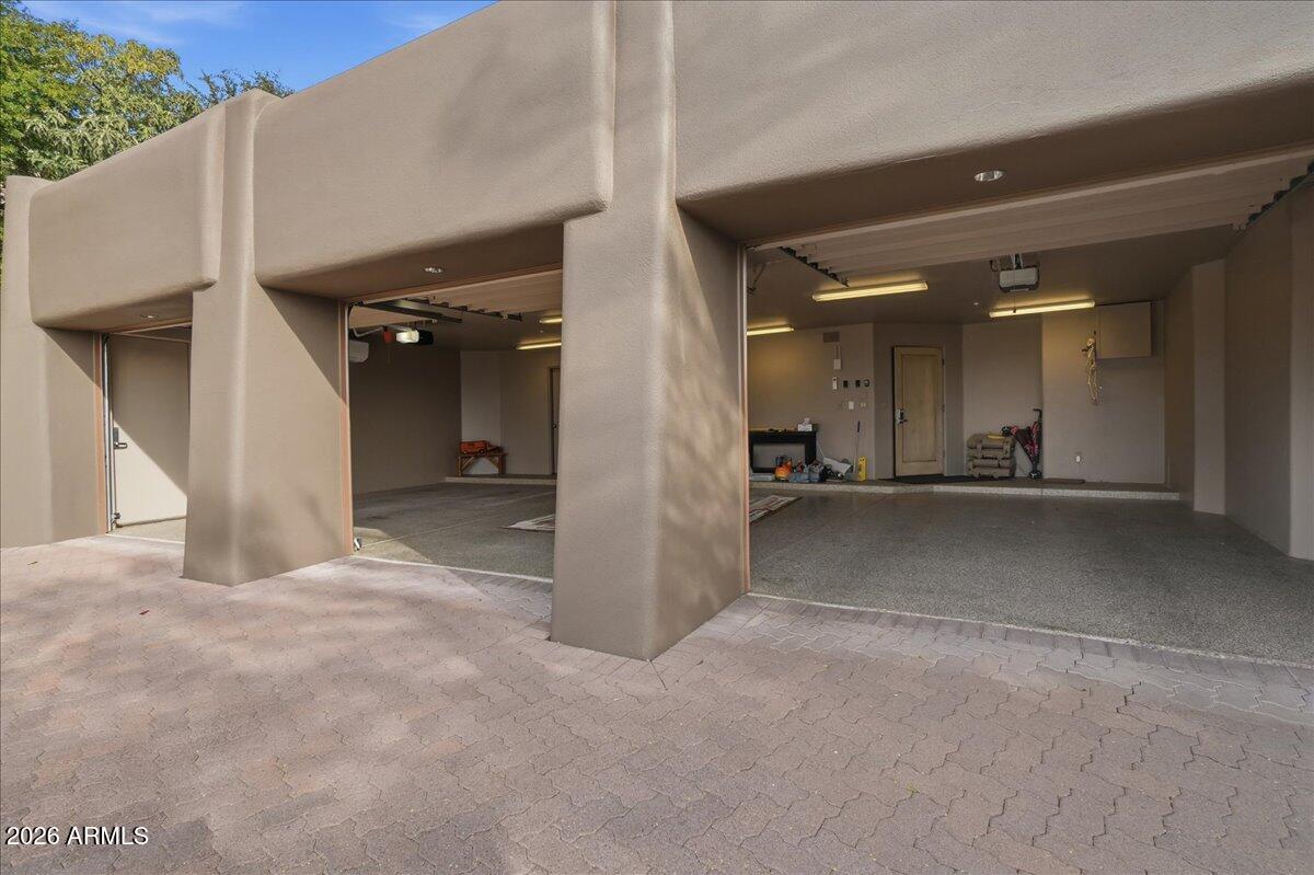 DESERT HIGHLANDS - Residential