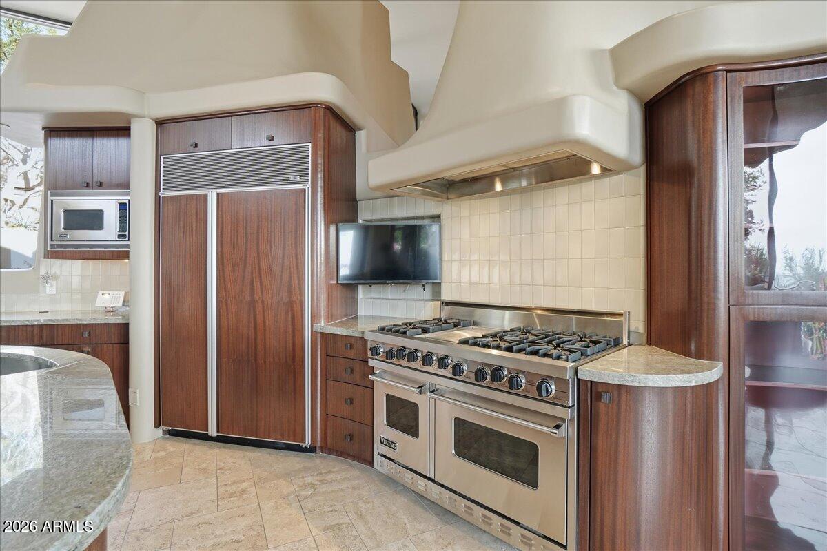 DESERT HIGHLANDS - Residential